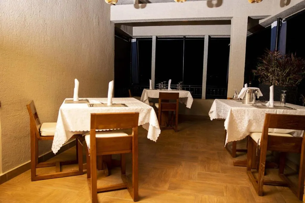 Restaurant/places to eat in Velvet Suites