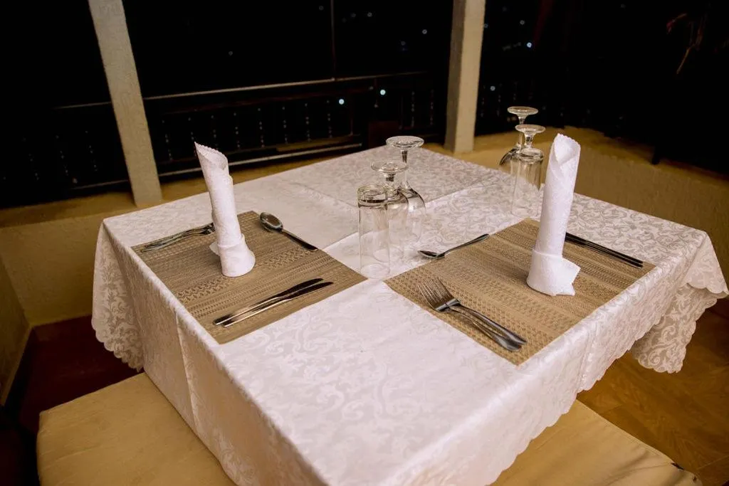 Restaurant/places to eat in Velvet Suites