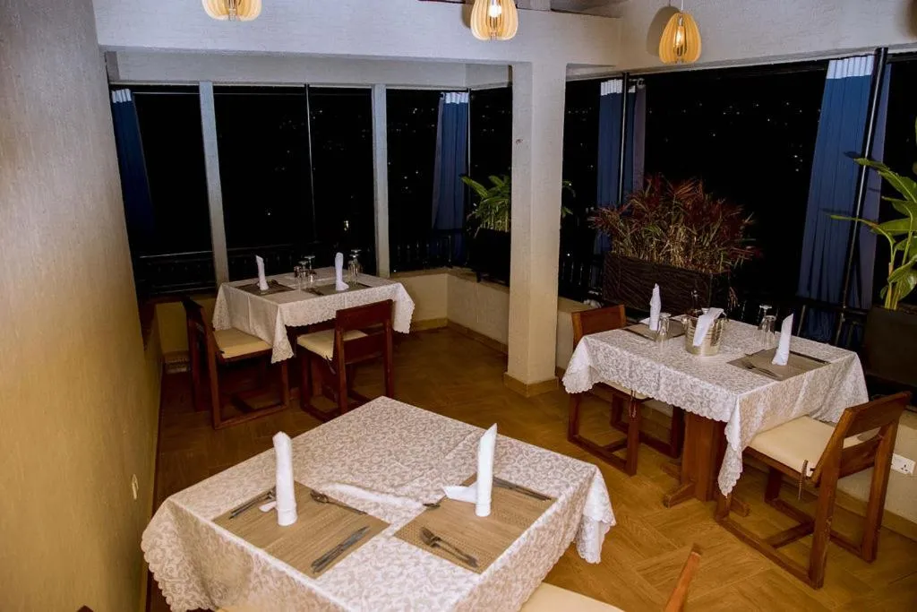 Restaurant/places to eat in Velvet Suites