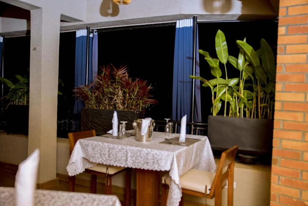 Restaurant/places to eat in Velvet Suites