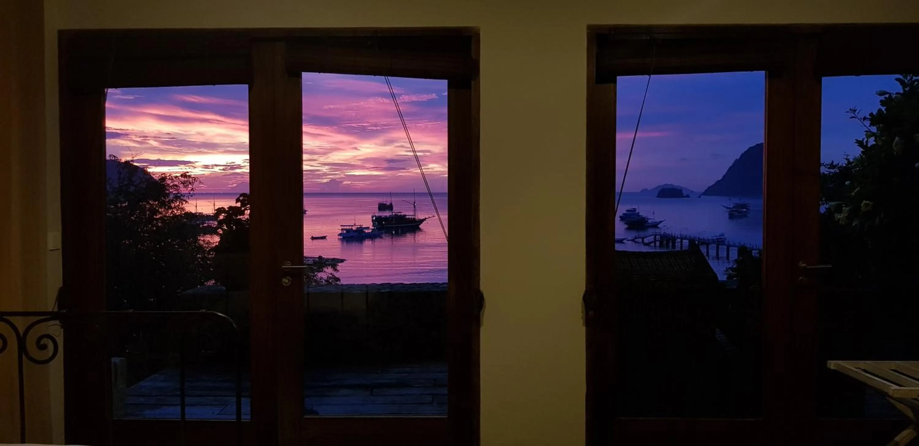 Sea view in Blue Parrot