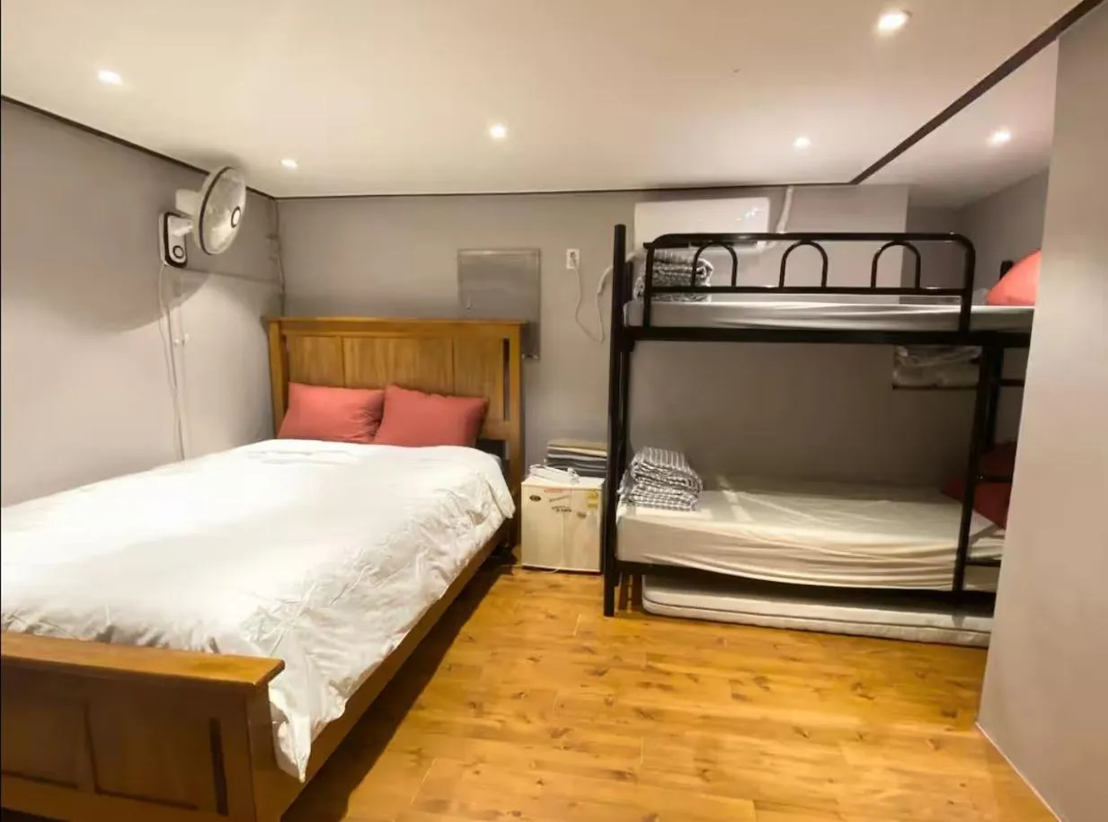 Bed in Maison Hotel DDP