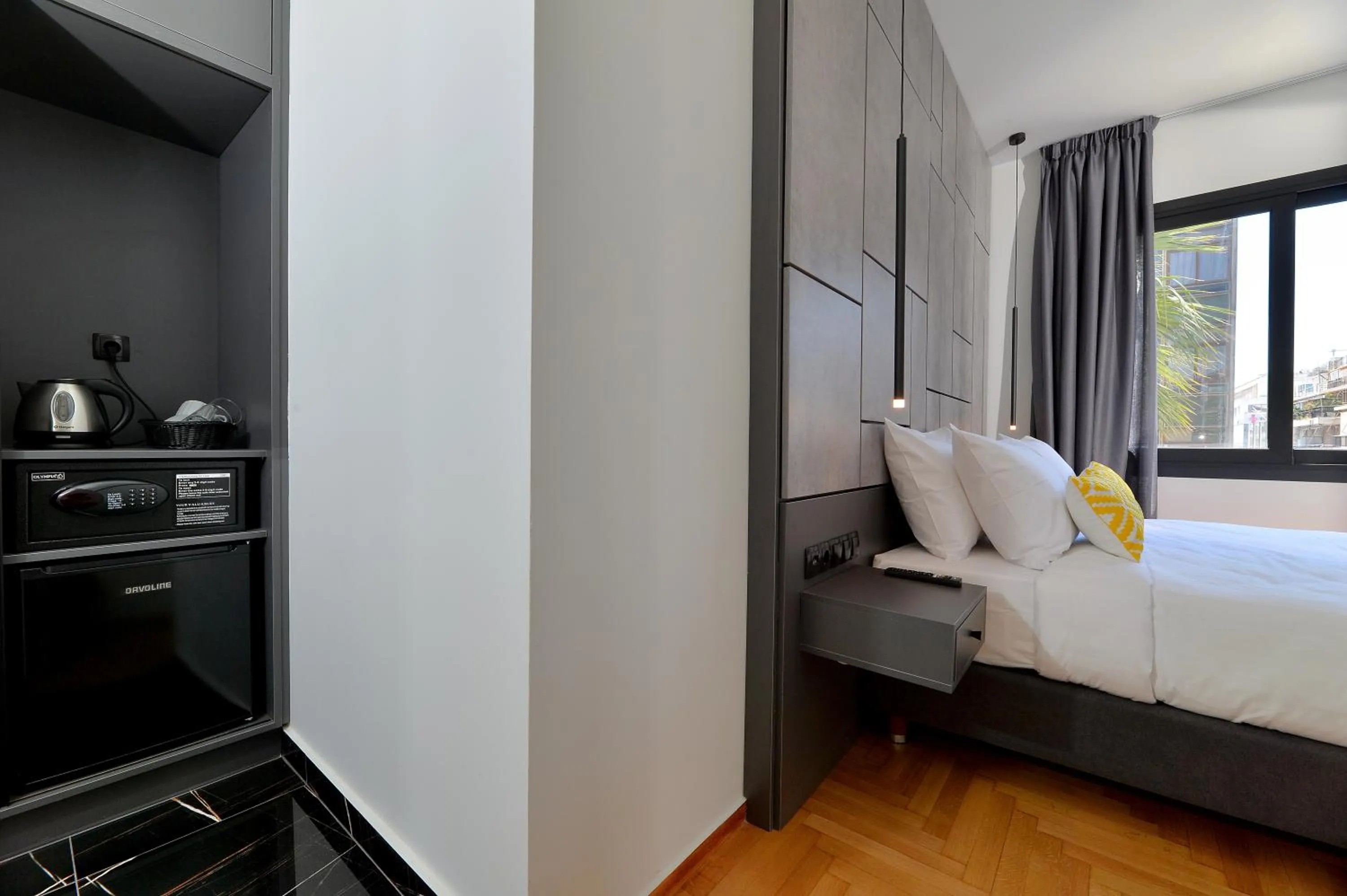 Breakfast, Bed in Athenian Gem