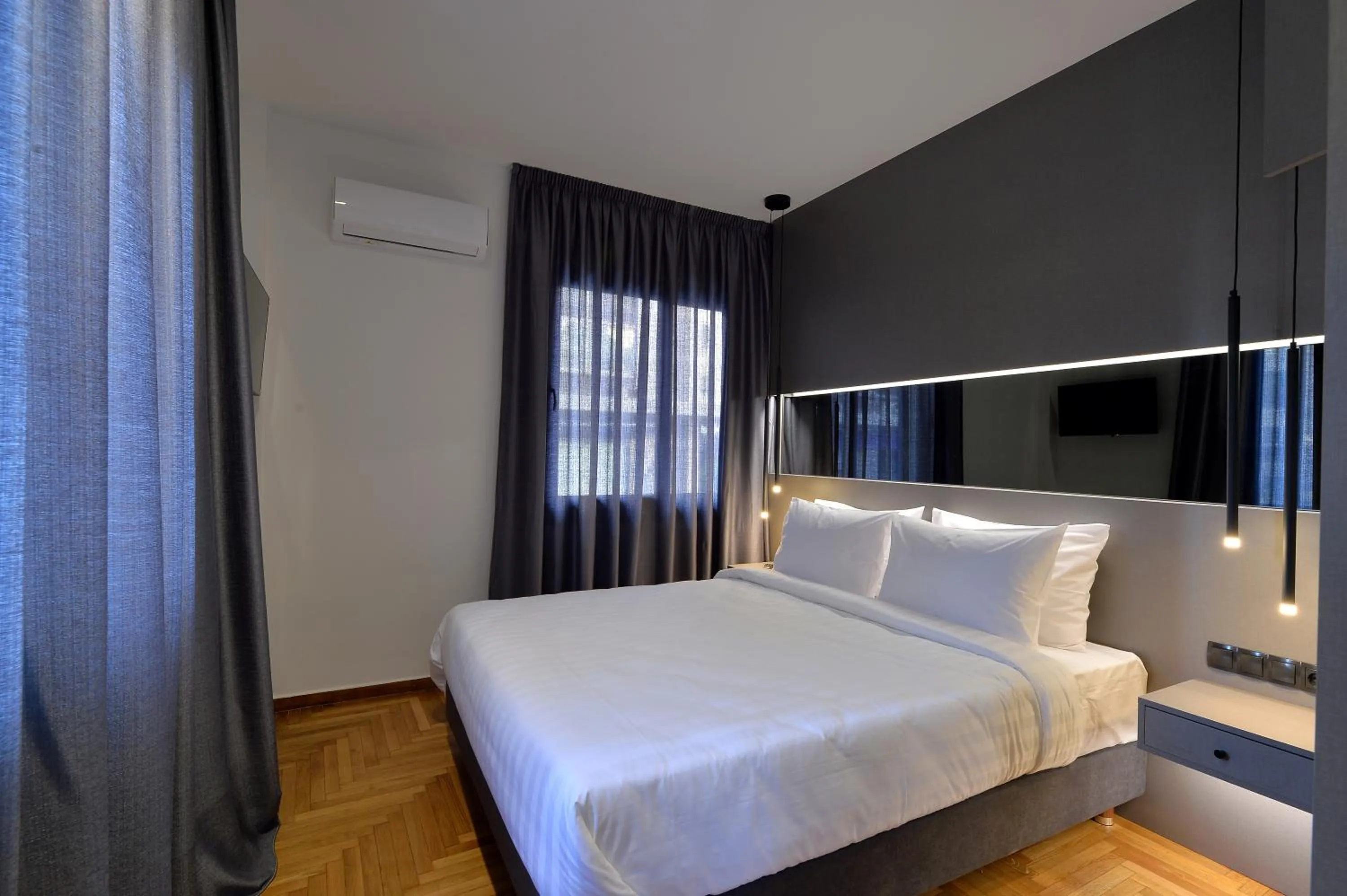 TV and multimedia, Bed in Athenian Gem