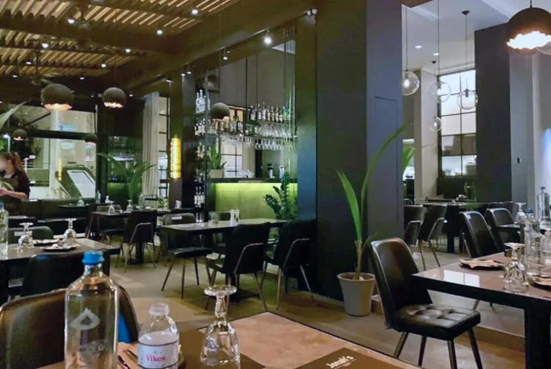 Restaurant/places to eat in Athenian Gem