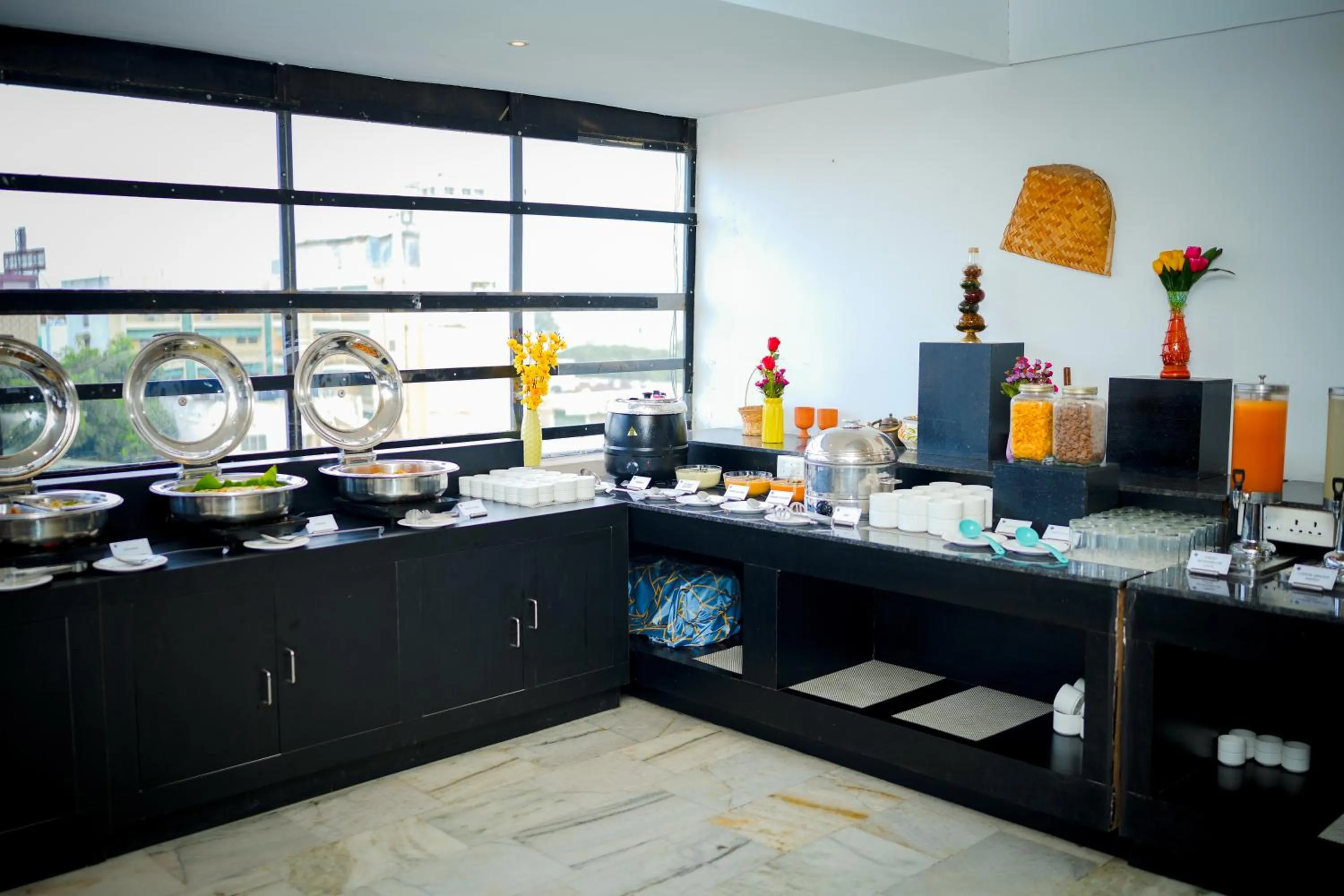 Restaurant/places to eat in Zip by Spree Hotels Mangala International