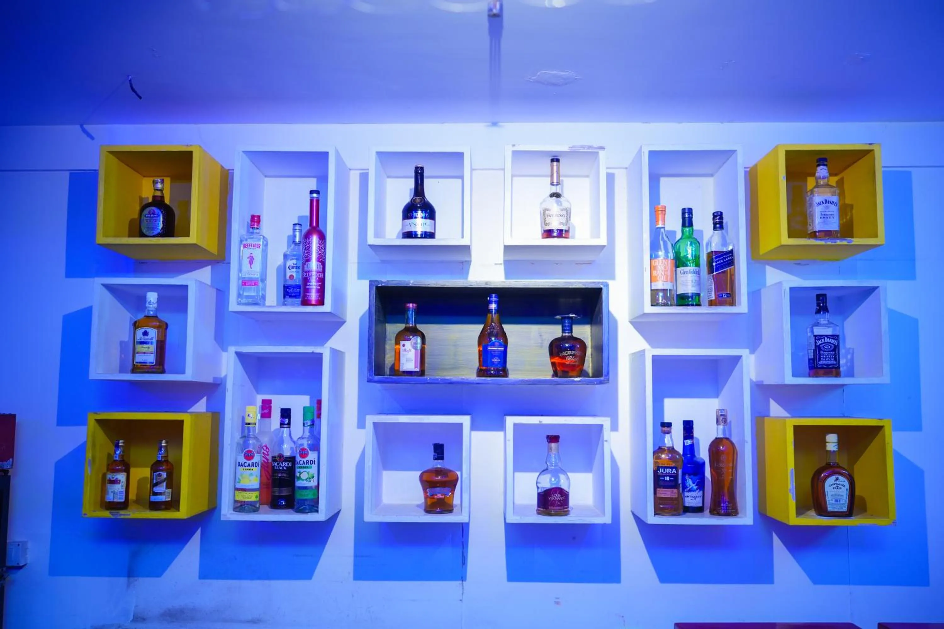 Lounge or bar in Zip by Spree Hotels Mangala International