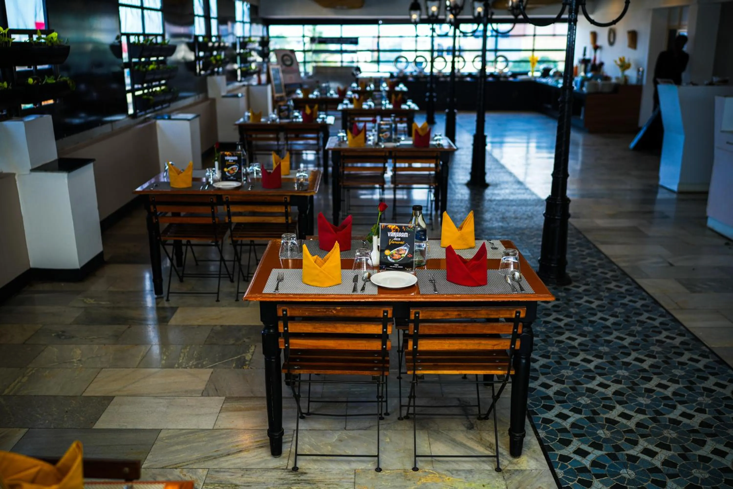 Restaurant/places to eat in Zip by Spree Hotels Mangala International