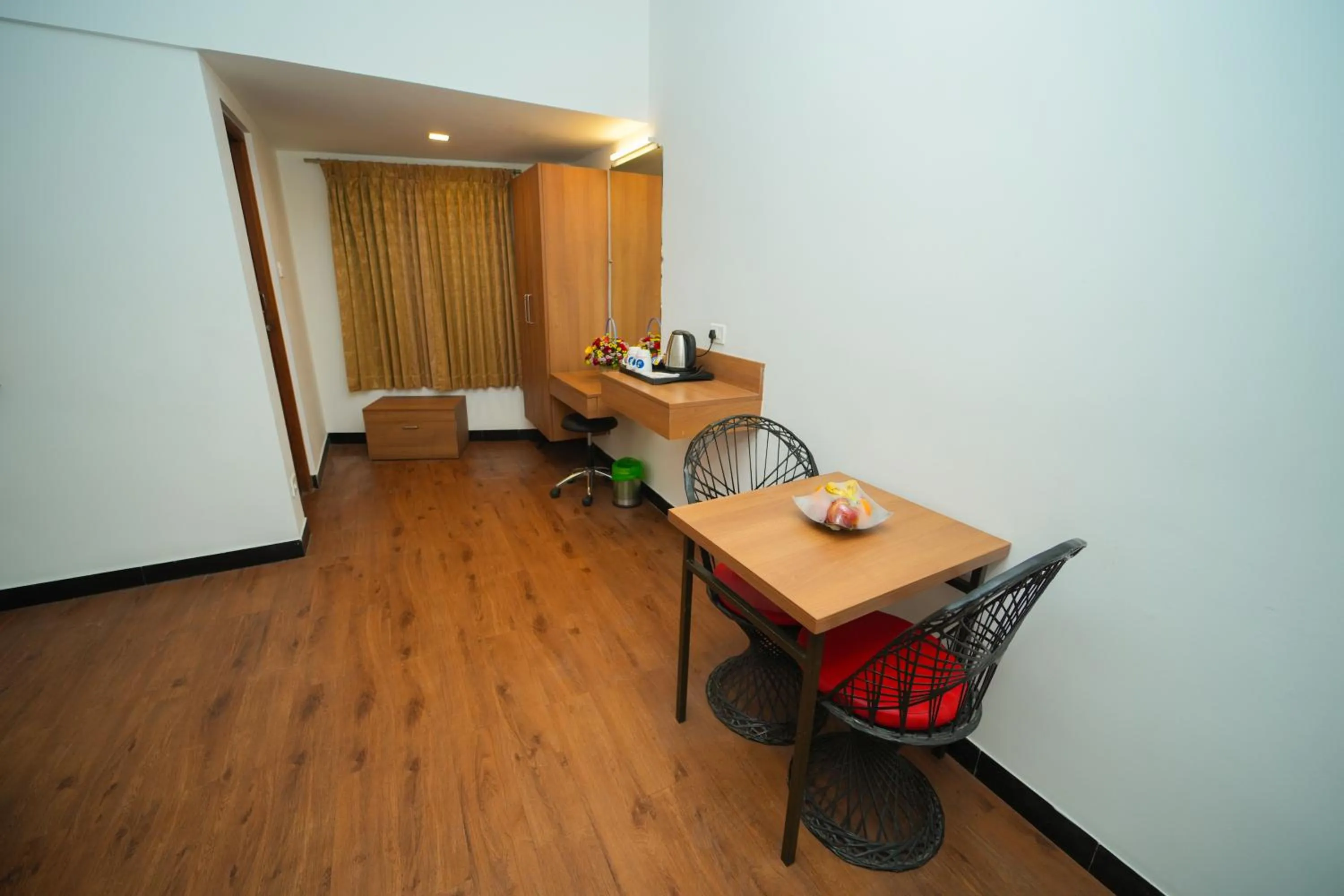 Seating area in Zip by Spree Hotels Mangala International