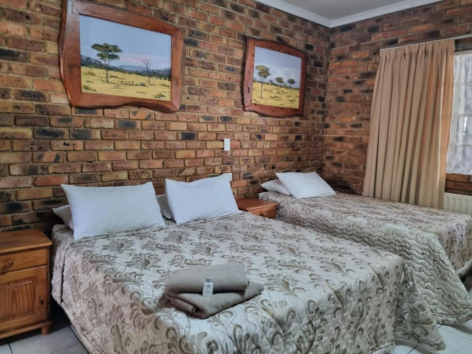 Bed in Emerald Guesthouse