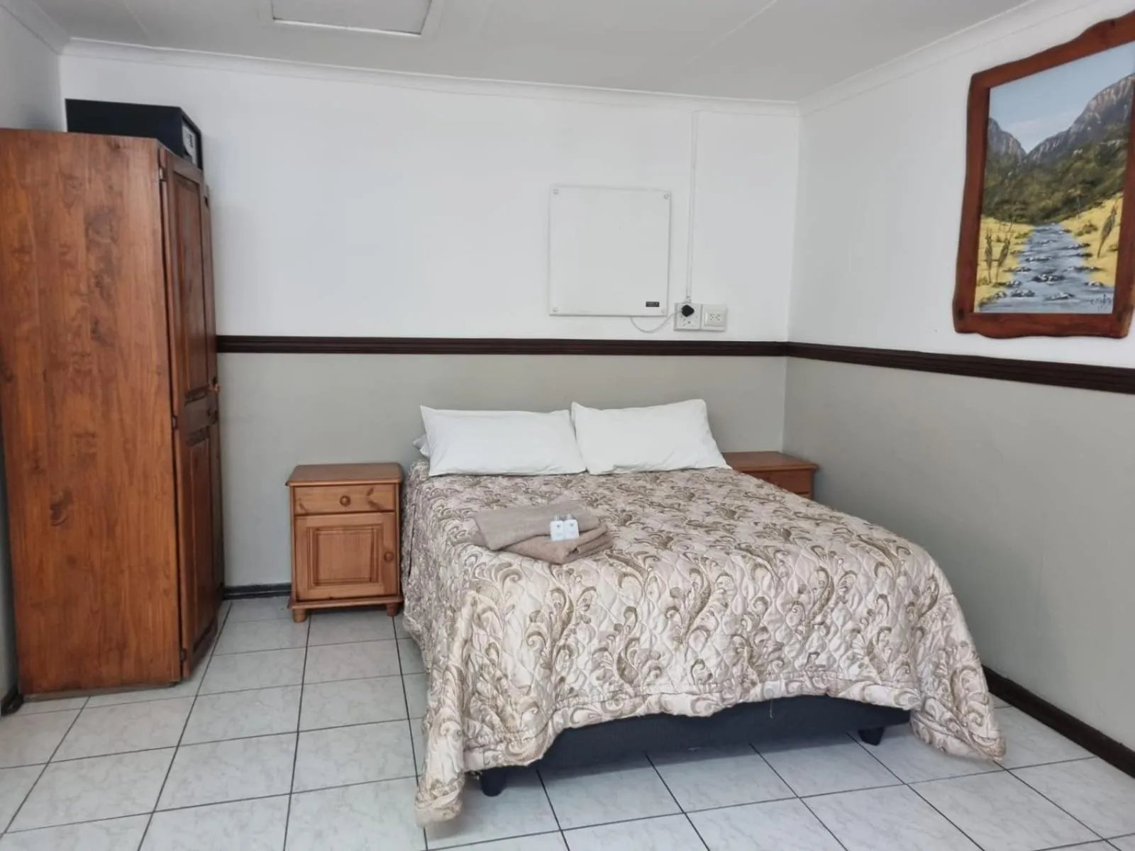 Bed in Emerald Guesthouse