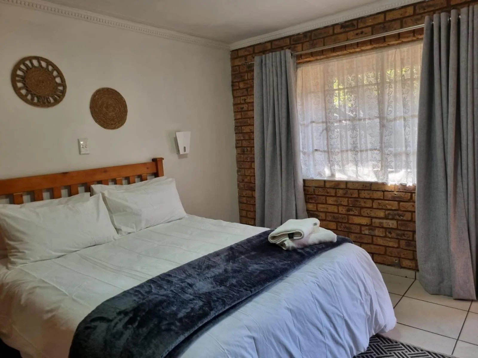 Bed in Emerald Guesthouse