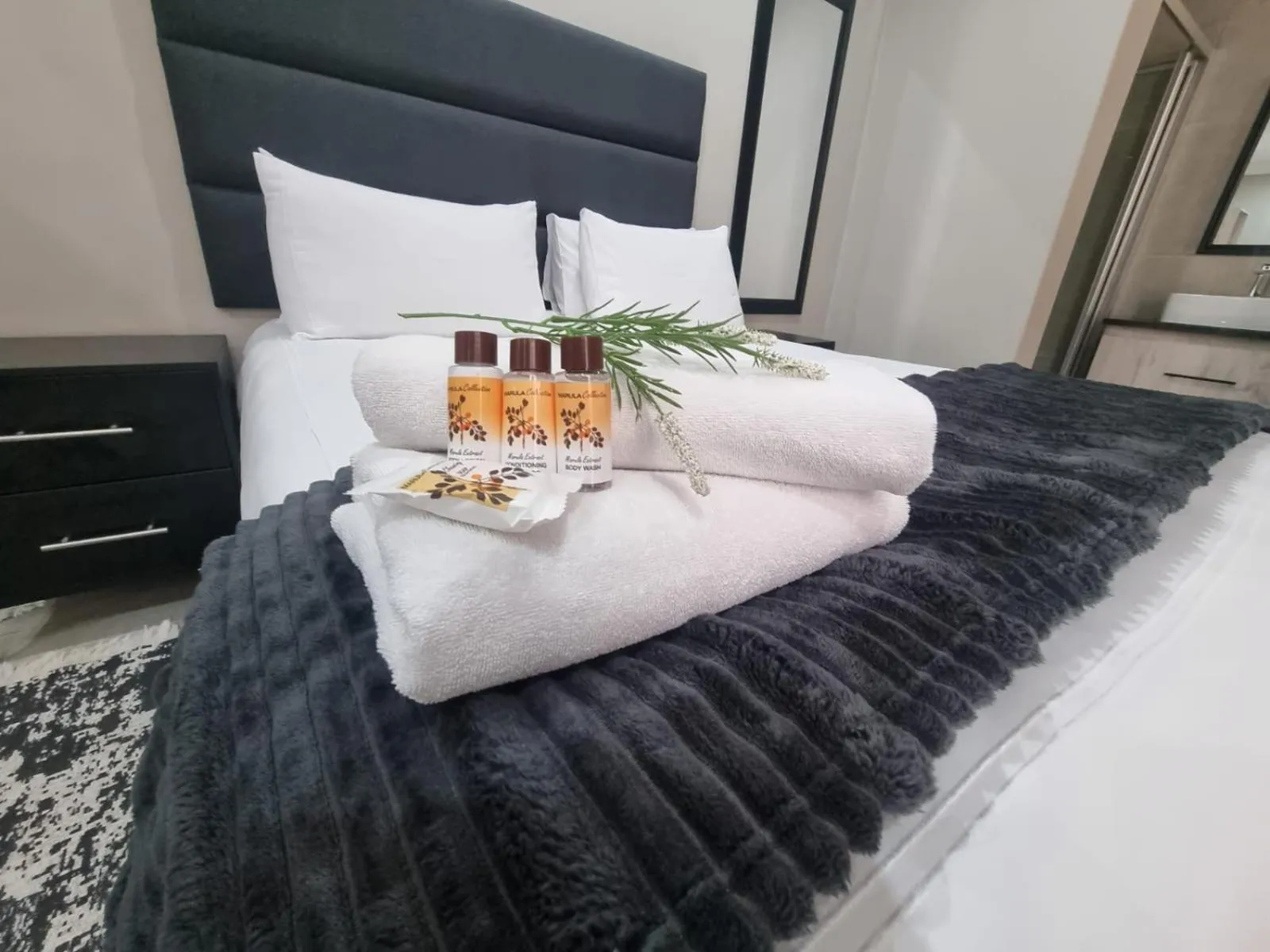 Bedroom, Bed in Emerald Guesthouse