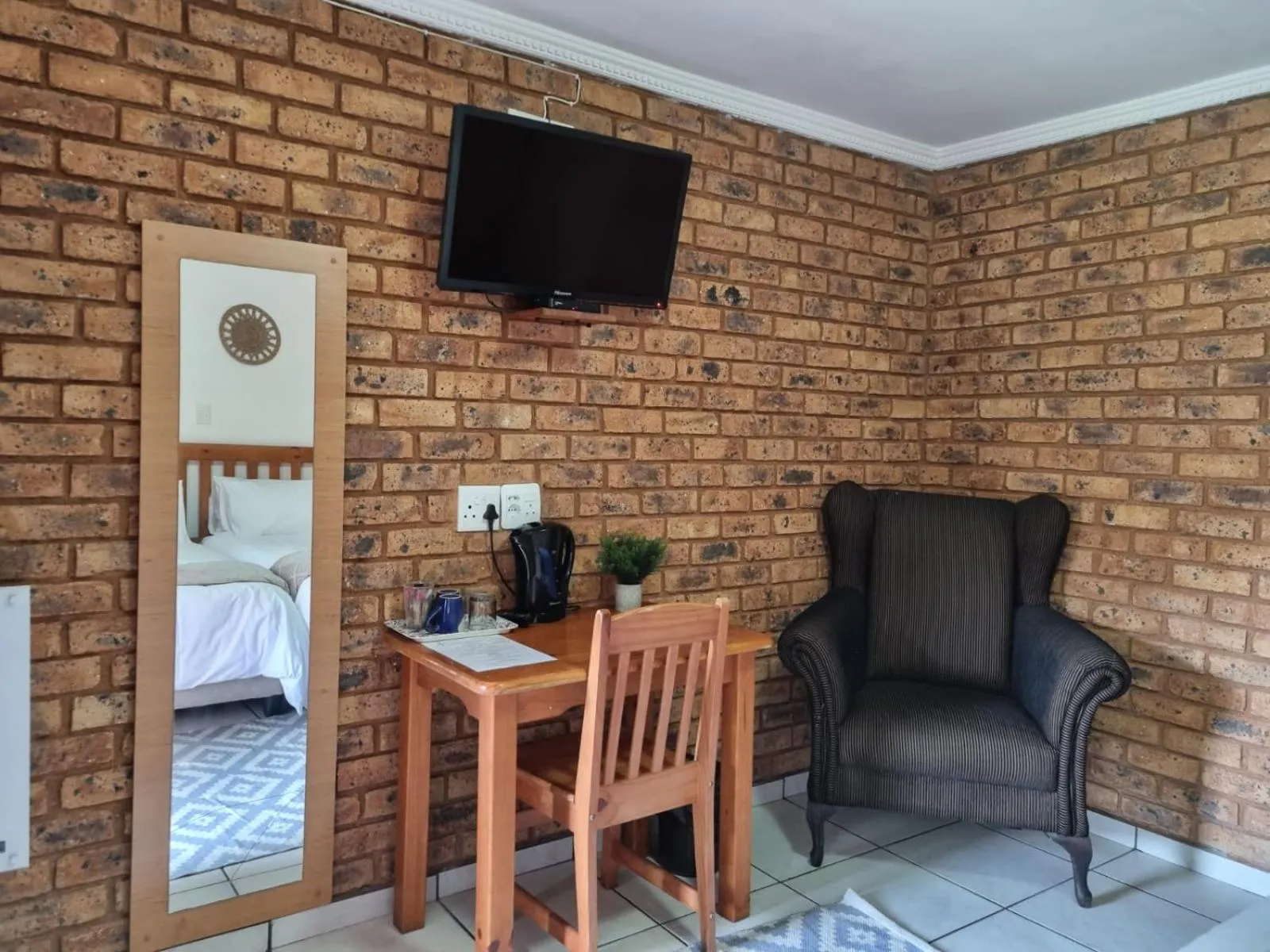 Coffee/tea facilities in Emerald Guesthouse