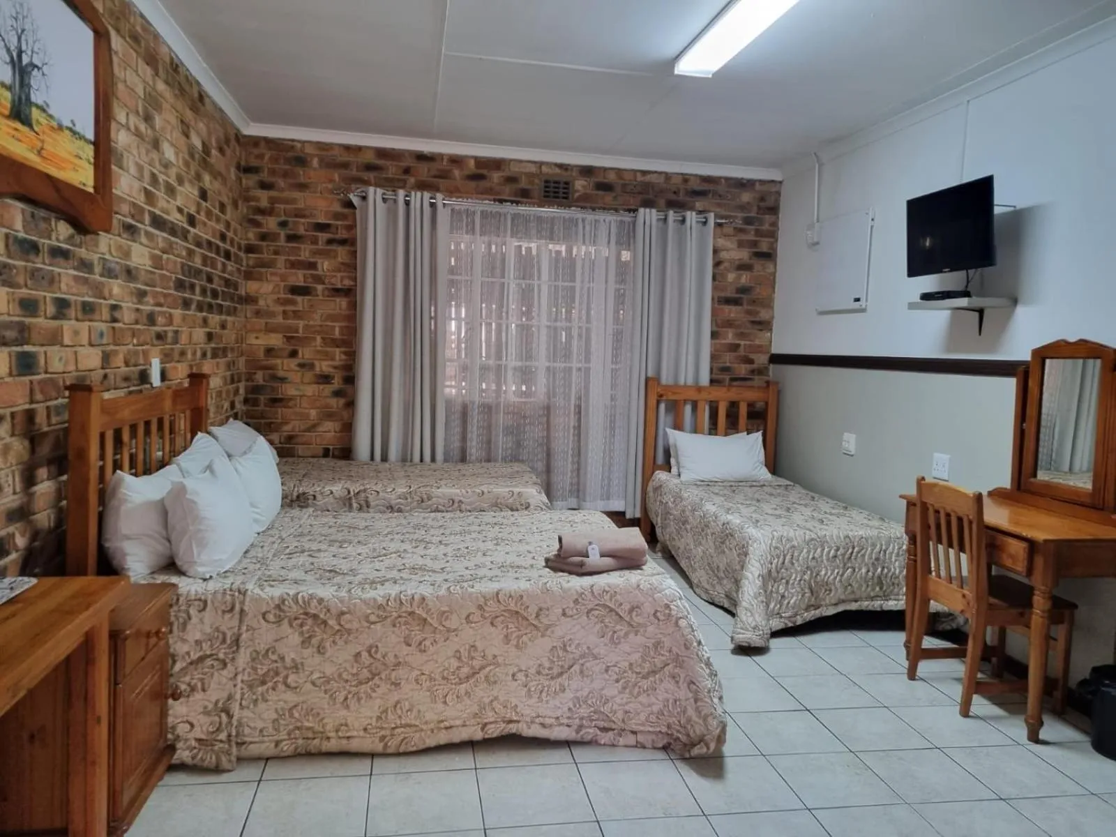 Bed in Emerald Guesthouse