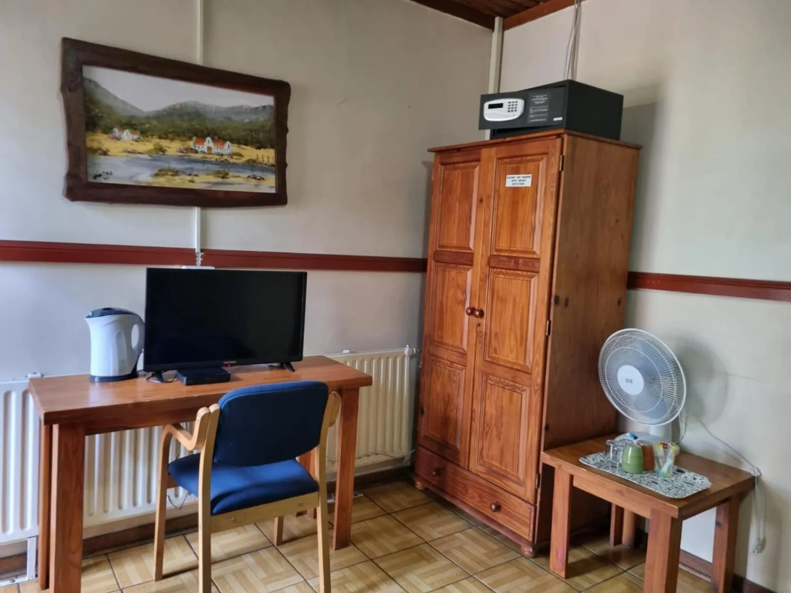 TV and multimedia in Emerald Guesthouse