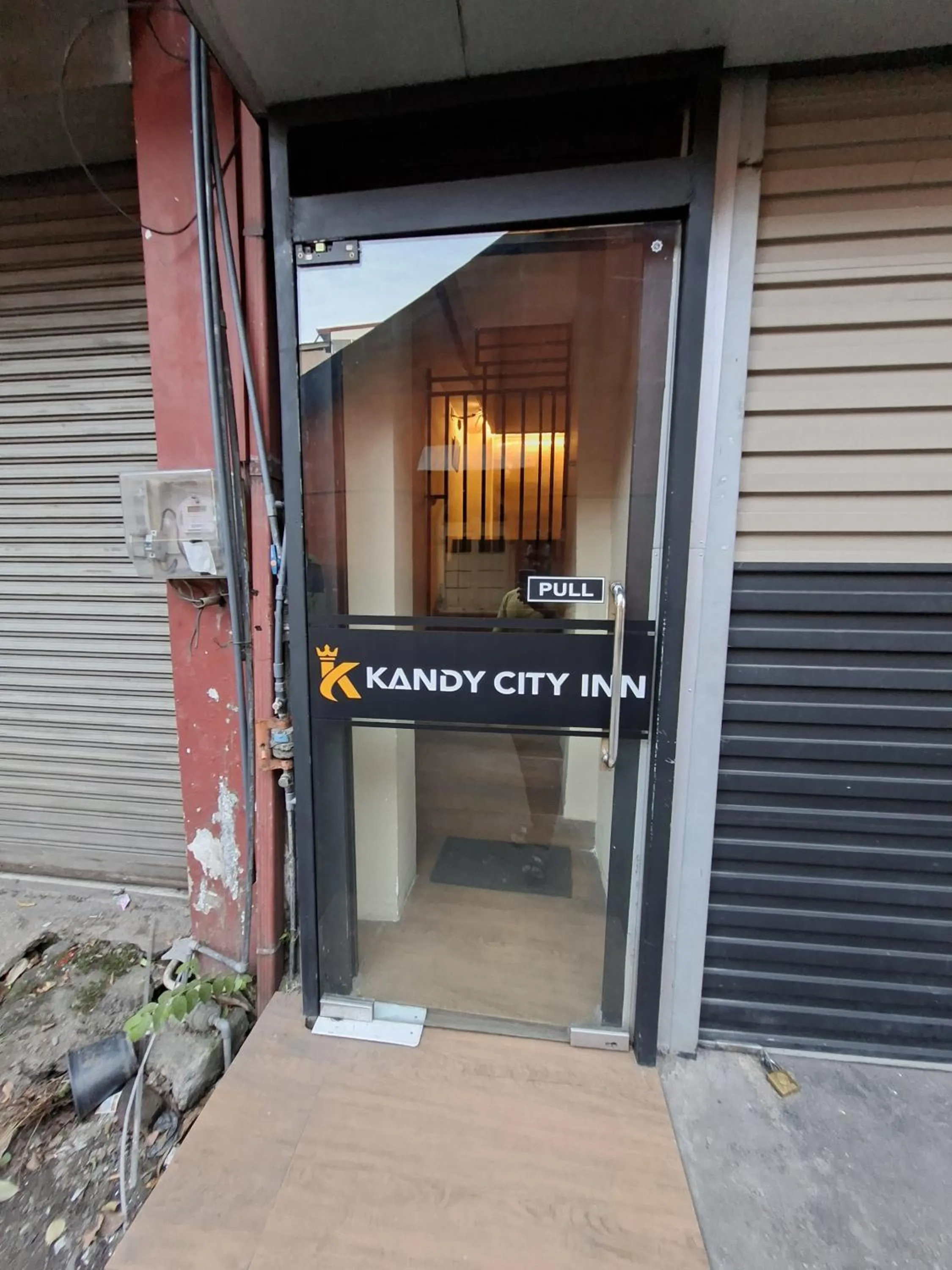 Facade/entrance in Kandy City Inn