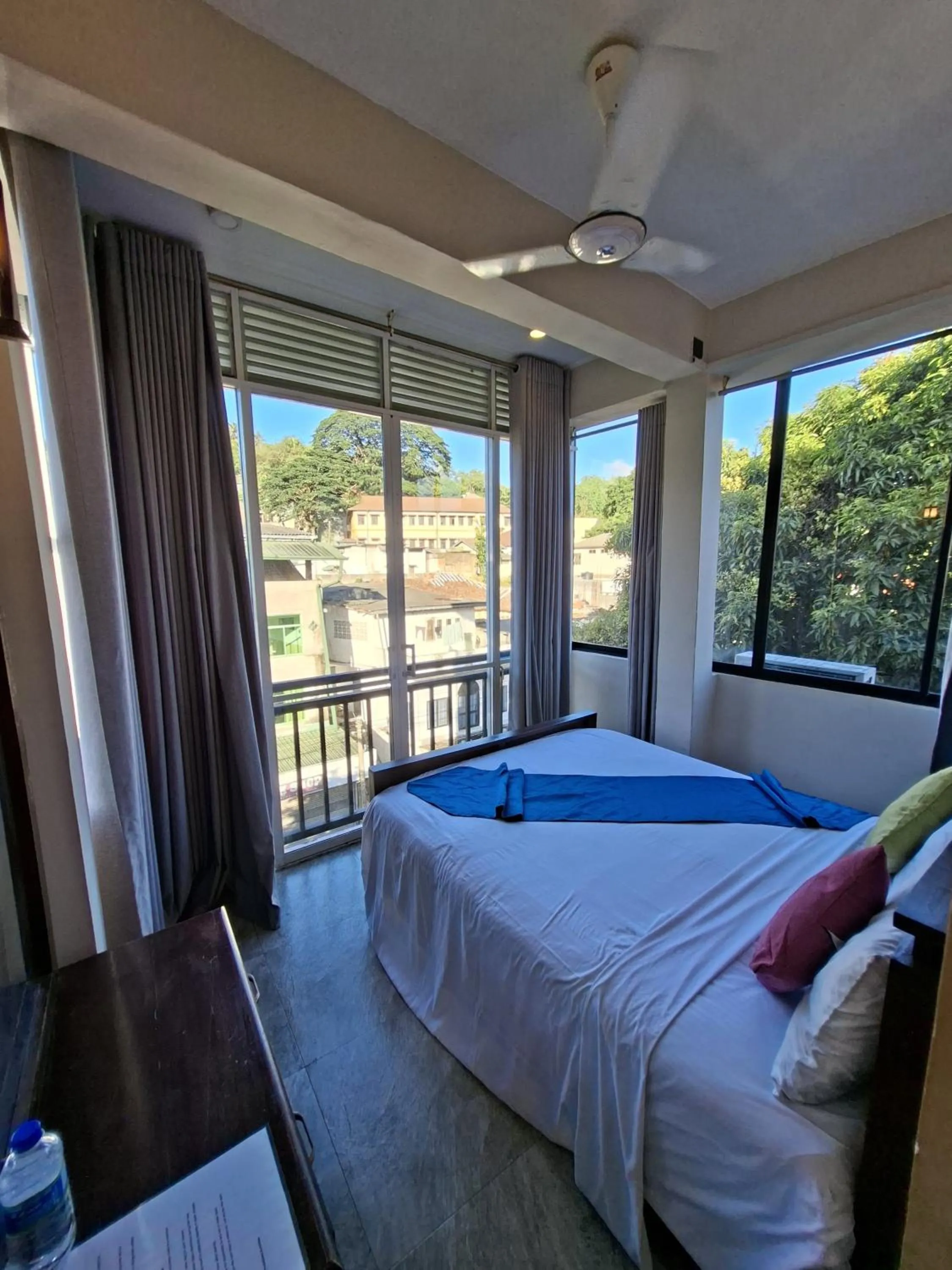 Bed in Kandy City Inn