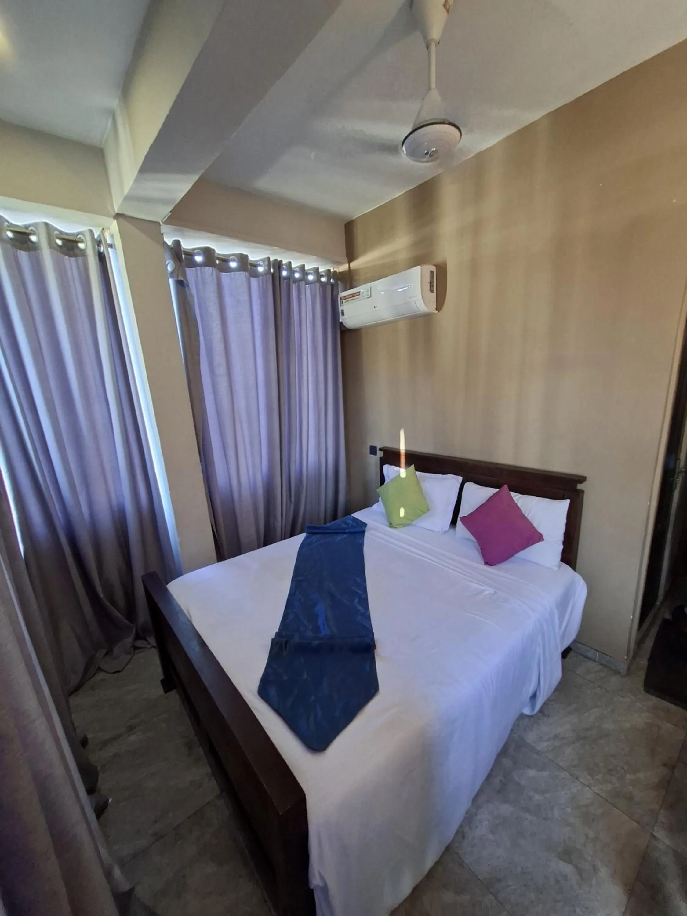 Bed in Kandy City Inn