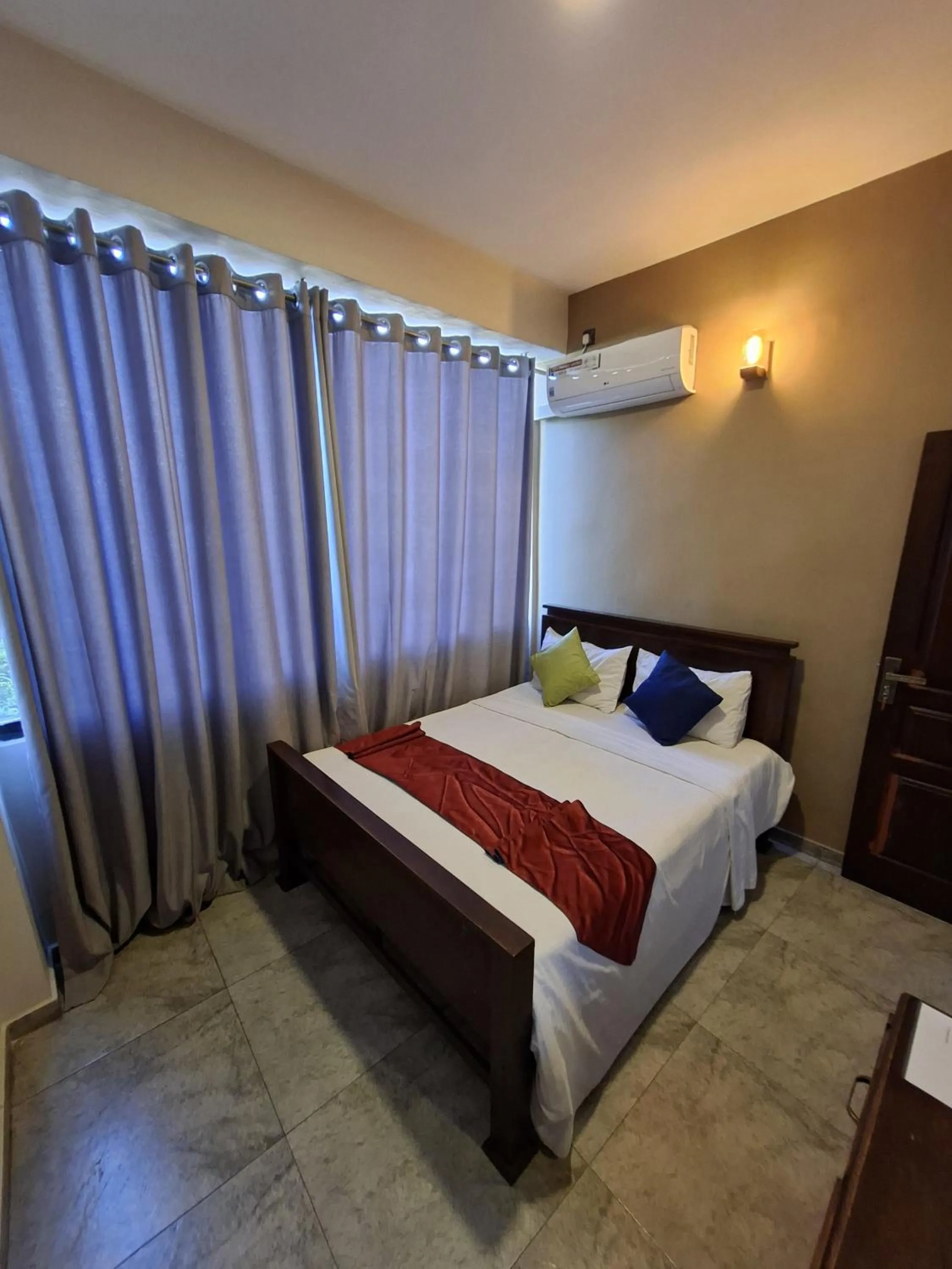 Bedroom, Bed in Kandy City Inn