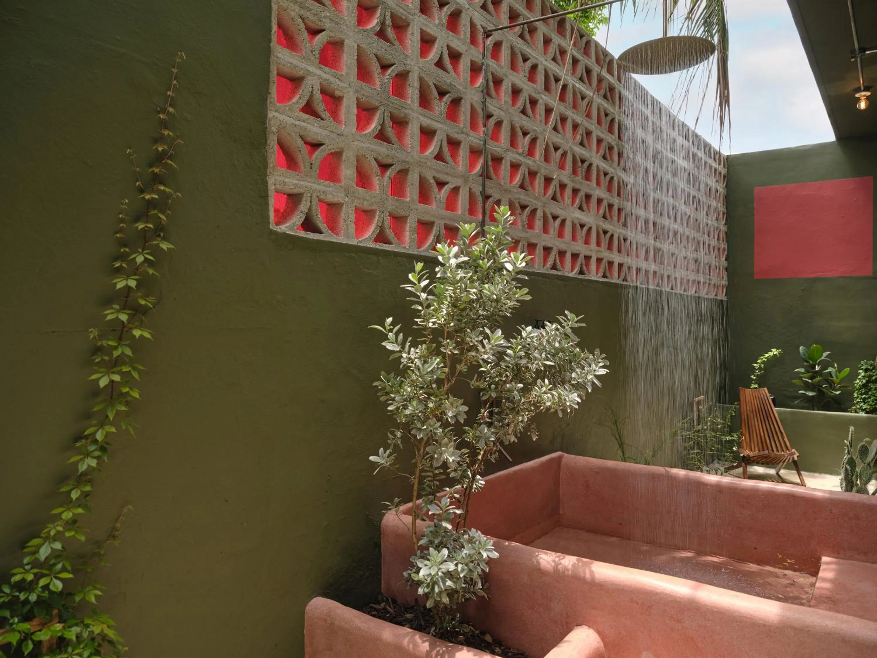 Shower in VERDE by DW