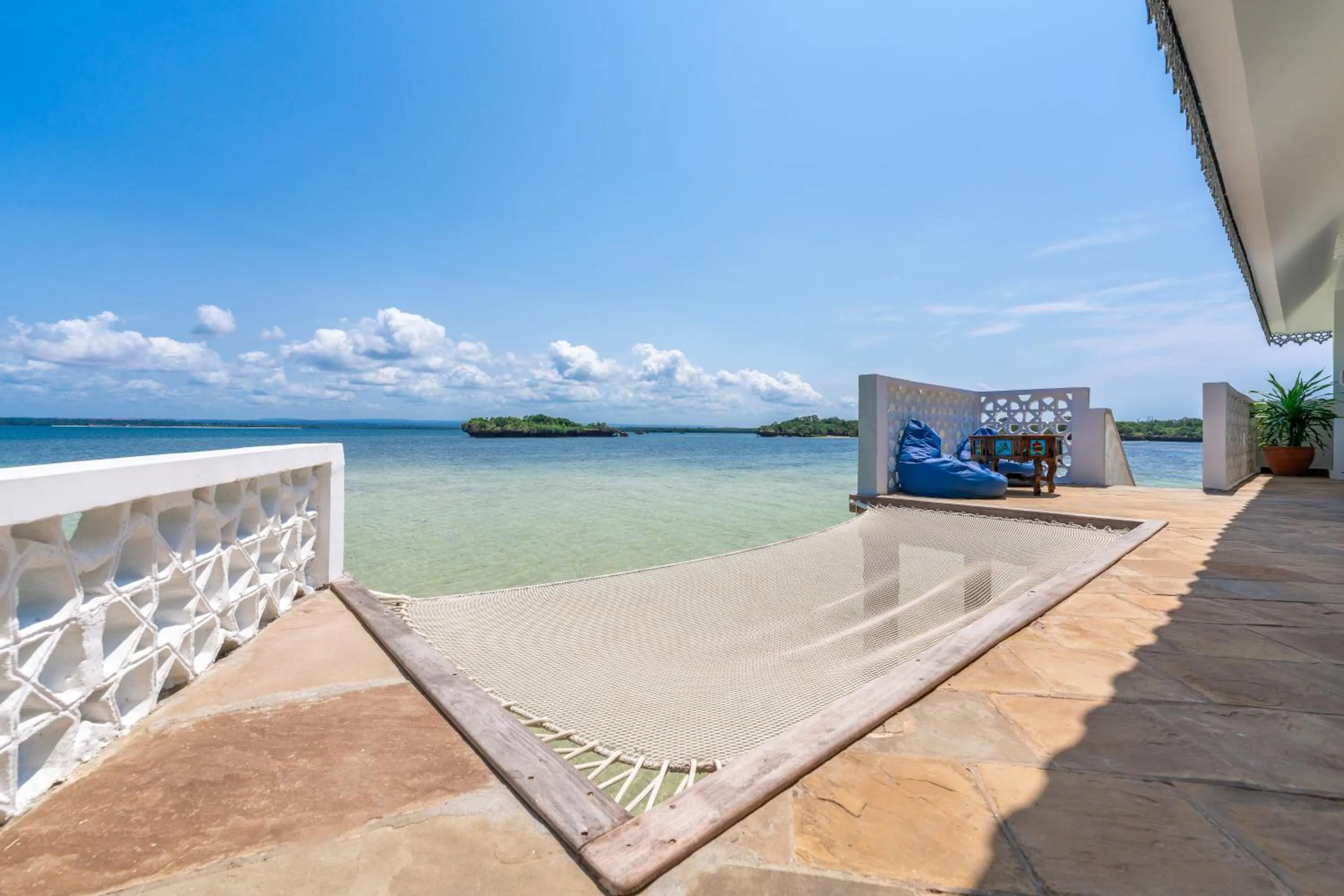 Balcony/Terrace in Chale Island Resort