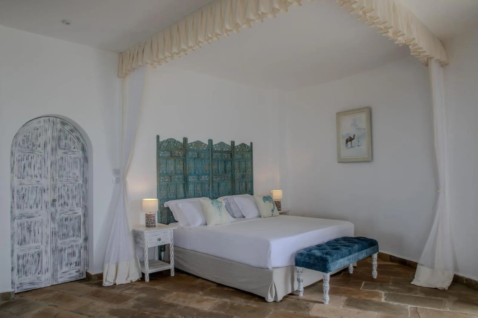 Bedroom, Bed in Chale Island Resort