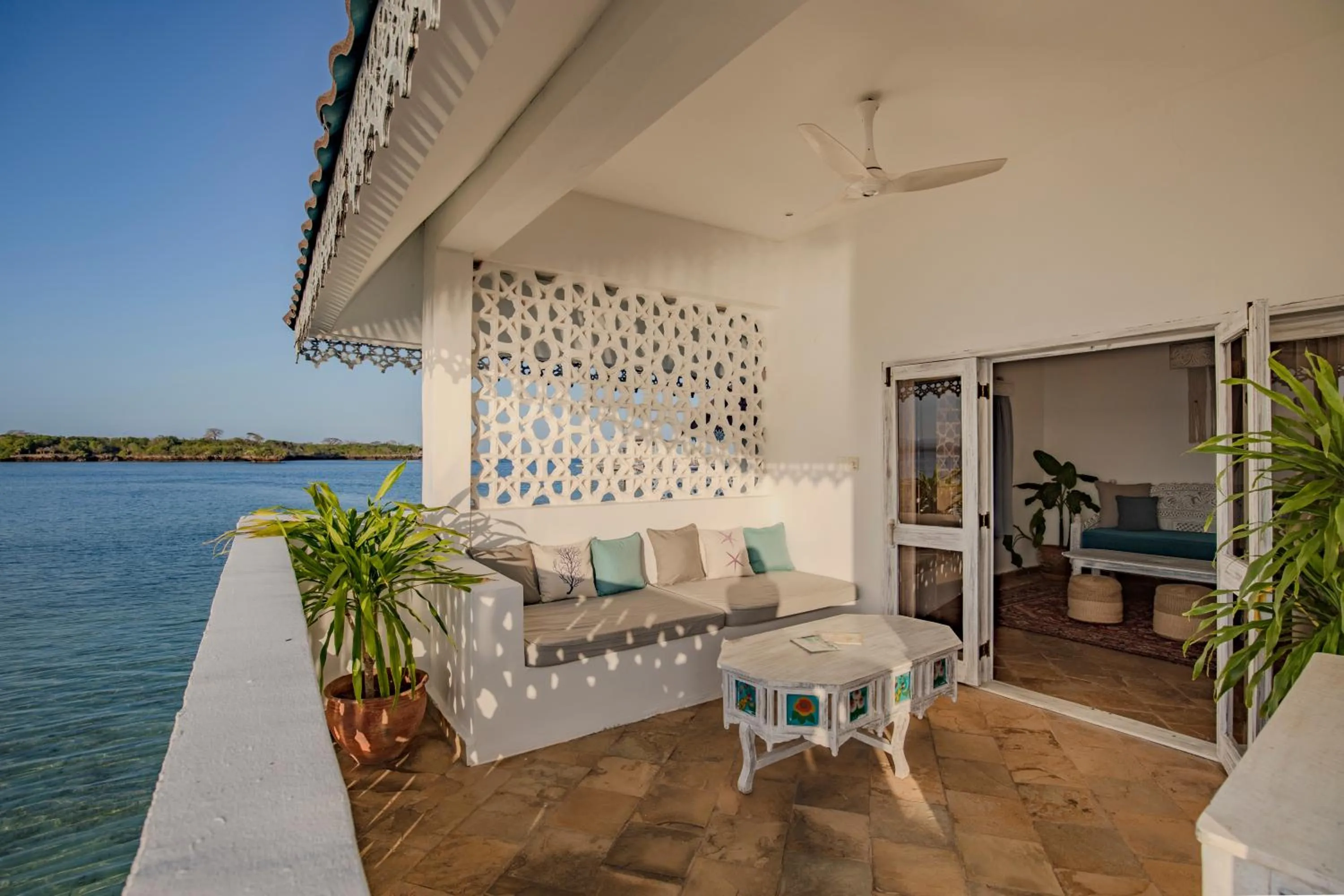 Balcony/Terrace in Chale Island Resort