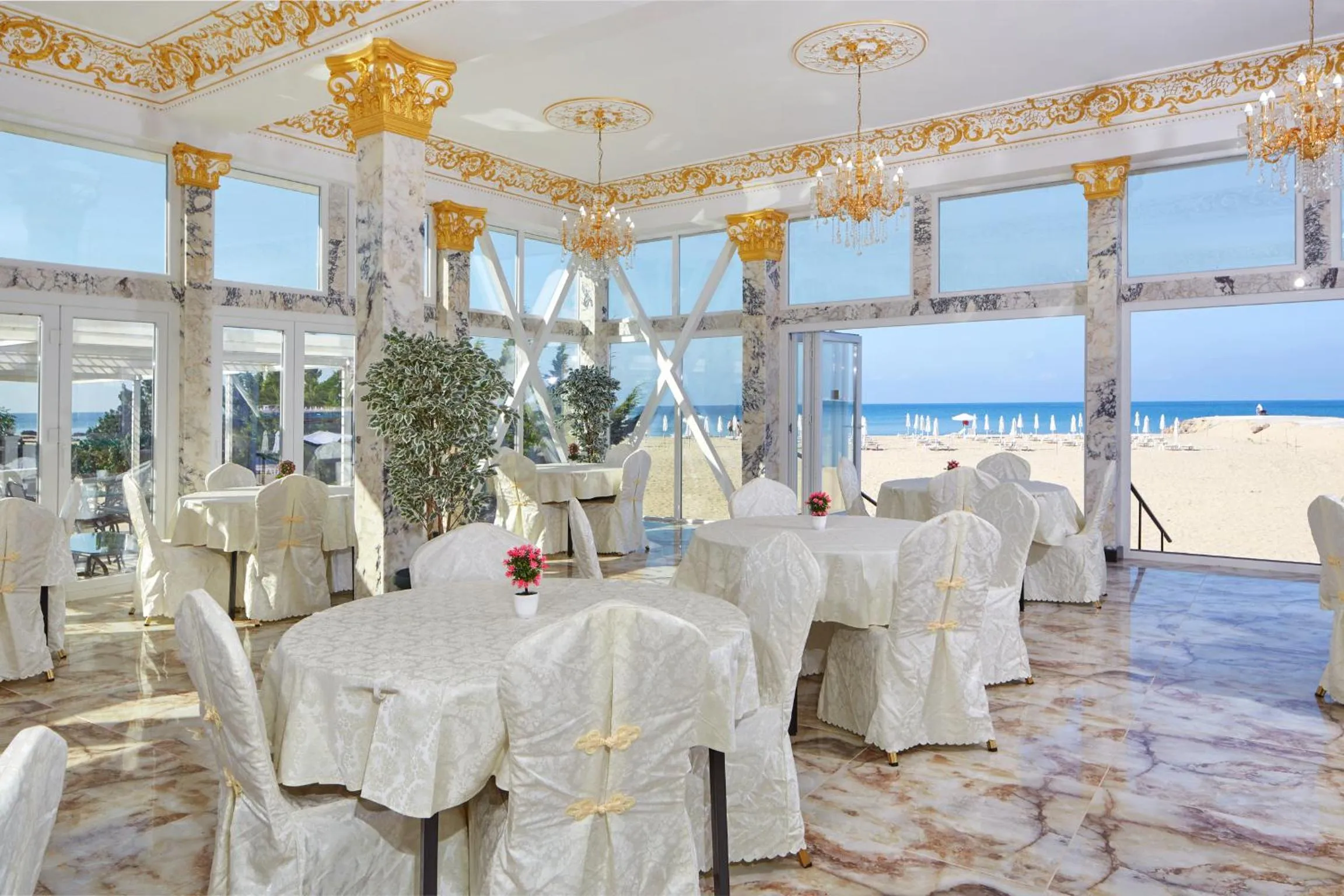 Food and drinks in Hotel Amore Beach - All Inclusive