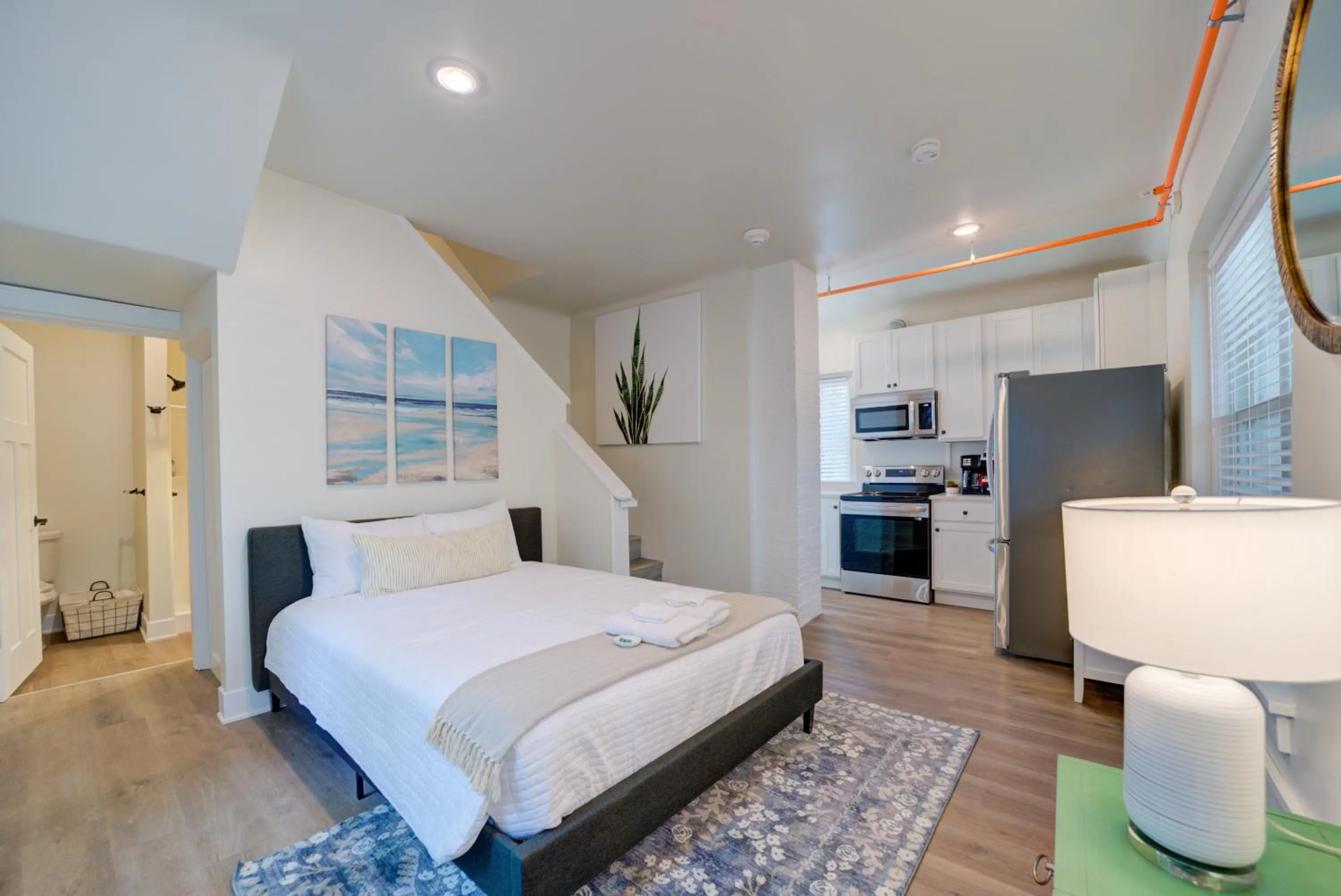 Bed in DreamStay on Clay