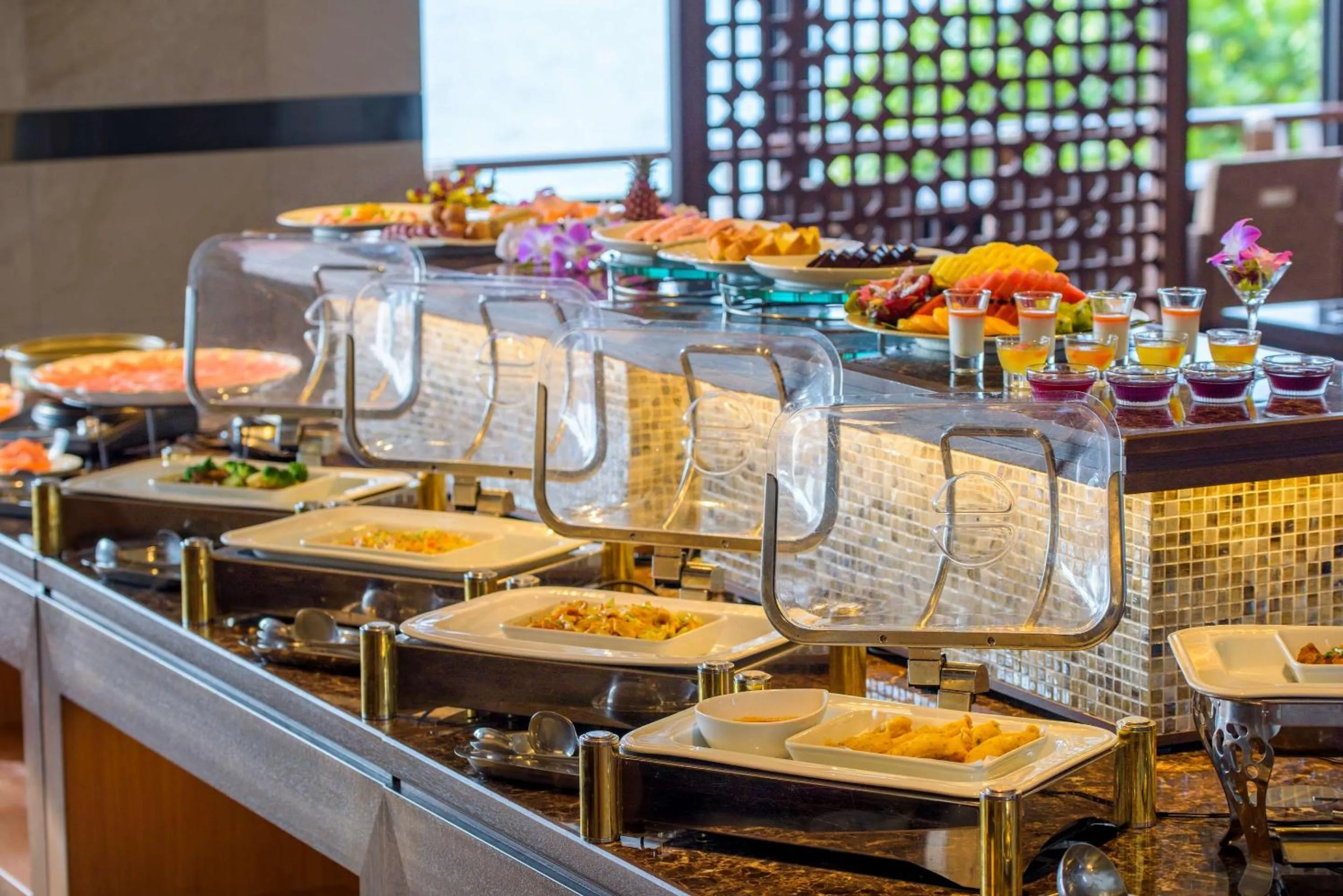 Restaurant/places to eat in Best Western Okinawa Kouki Beach