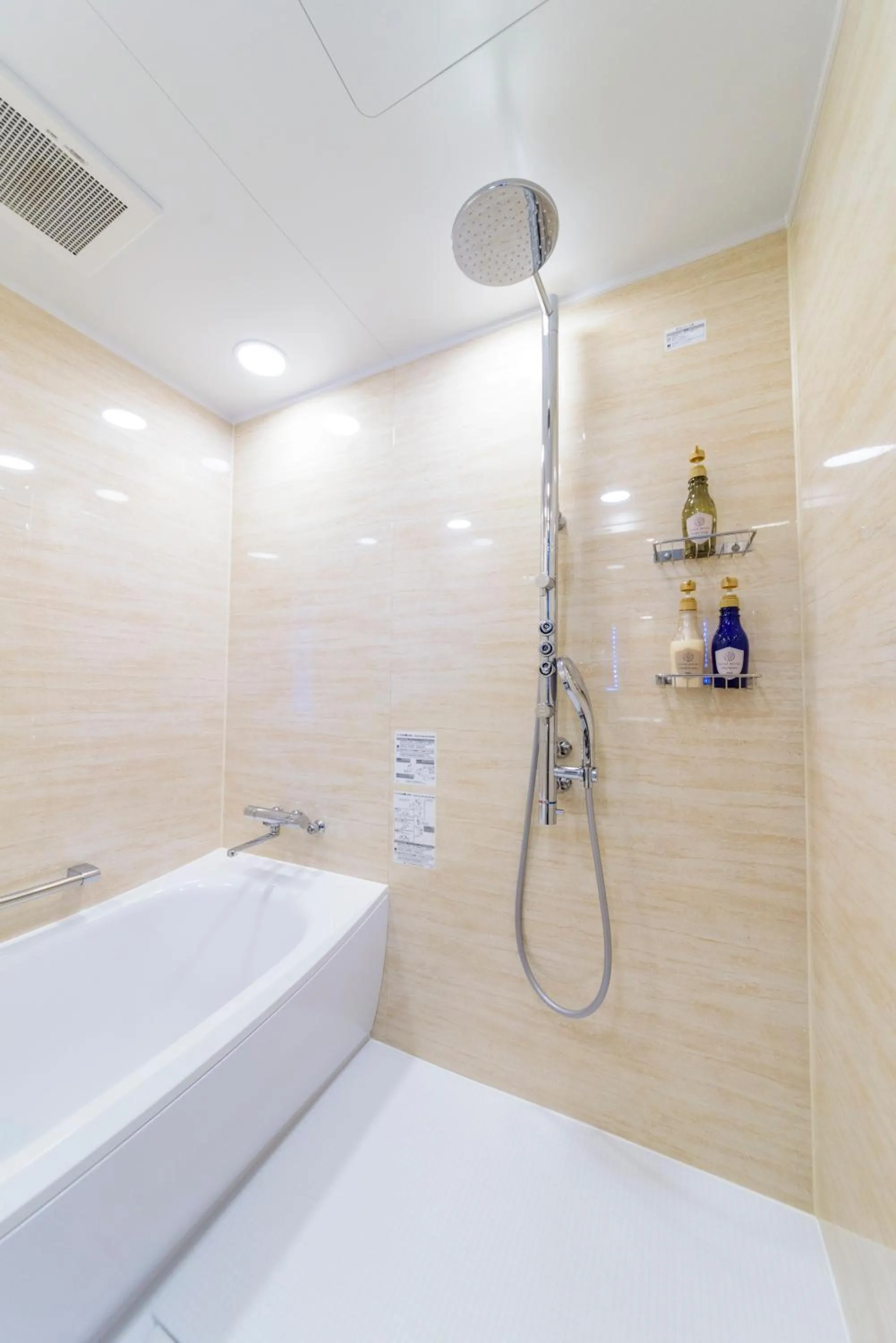 Shower in Best Western Okinawa Kouki Beach