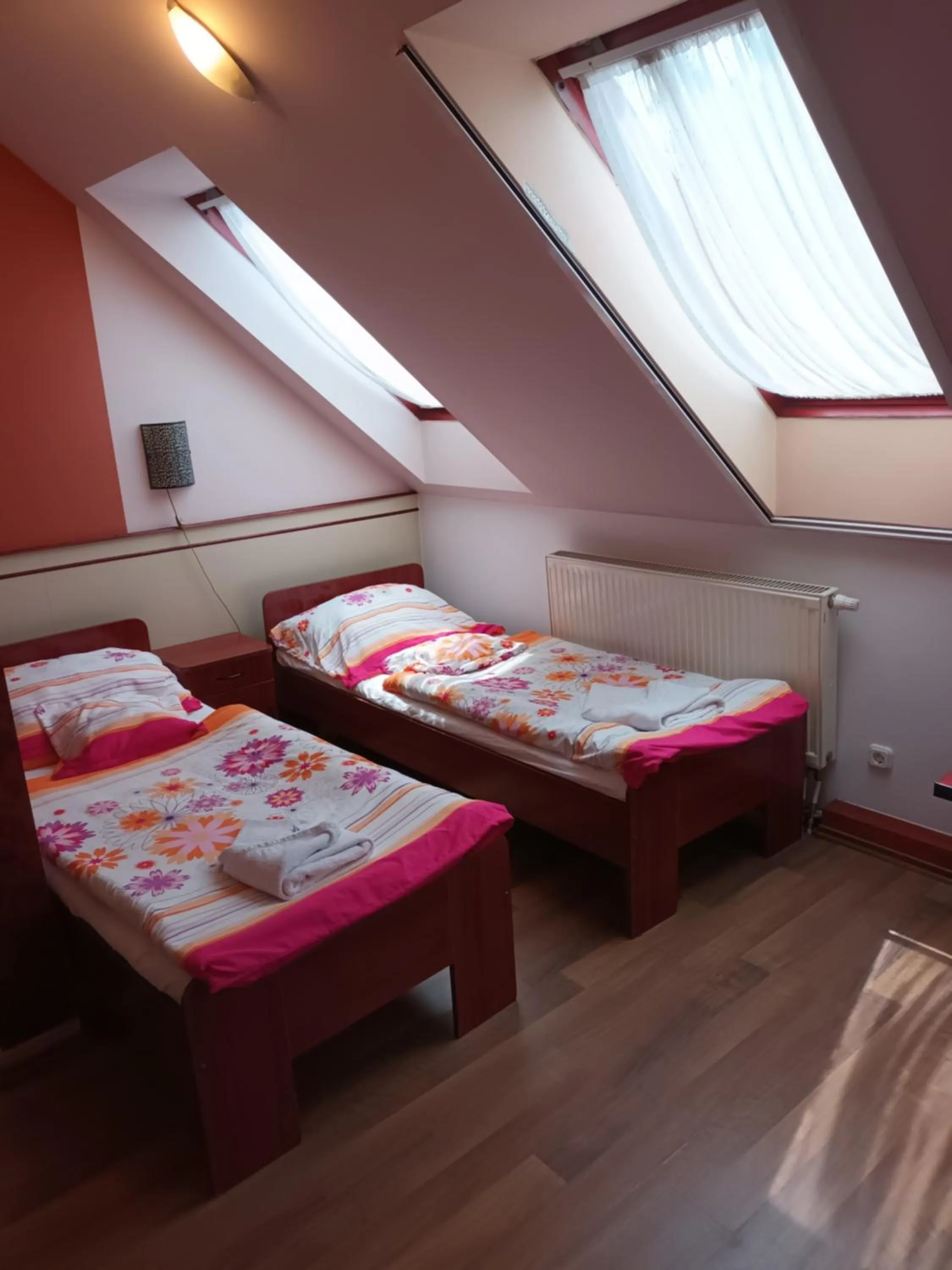 Bed in Pilóta Panzió