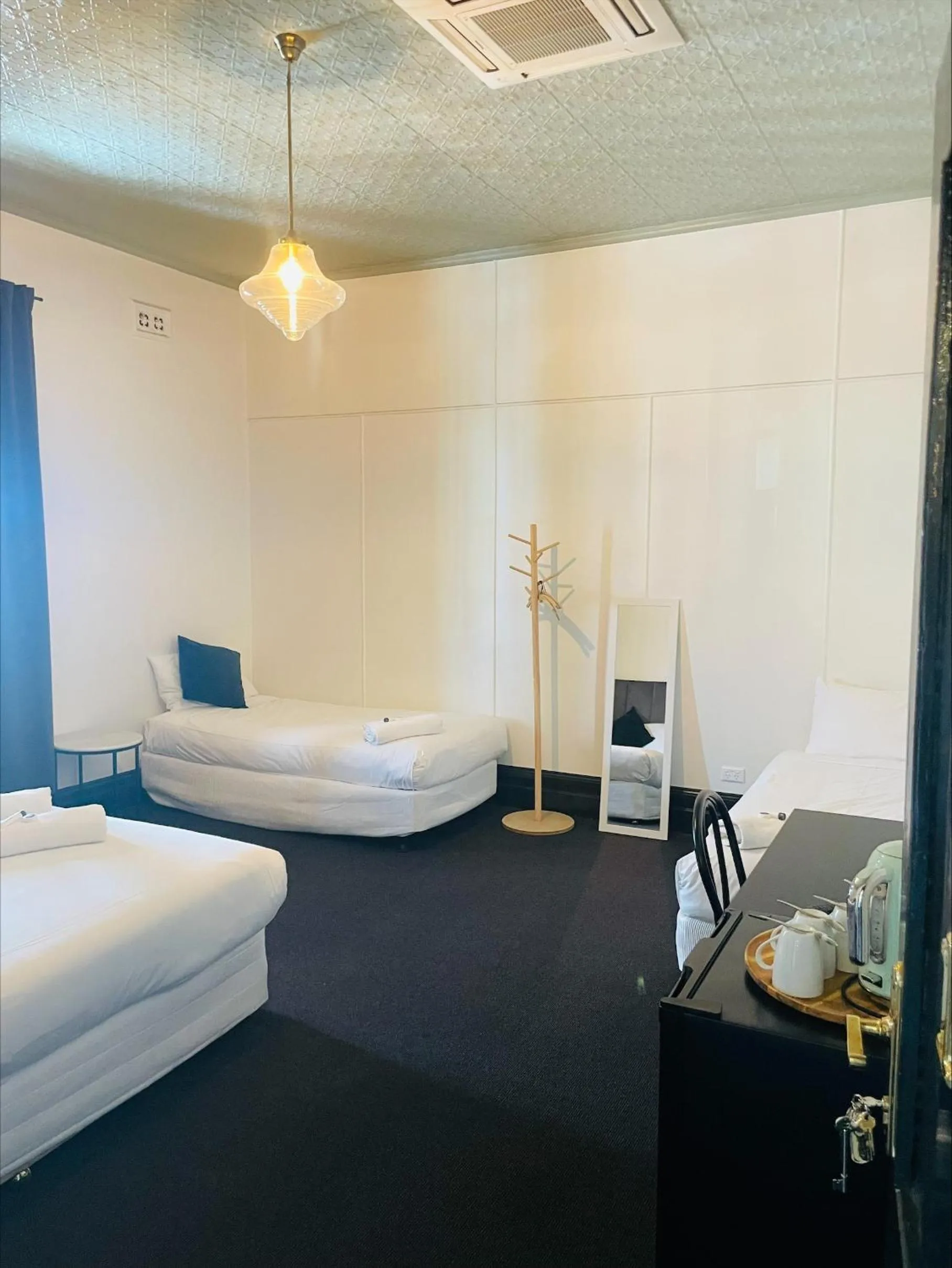 Bed in Belmore Hotel Scone