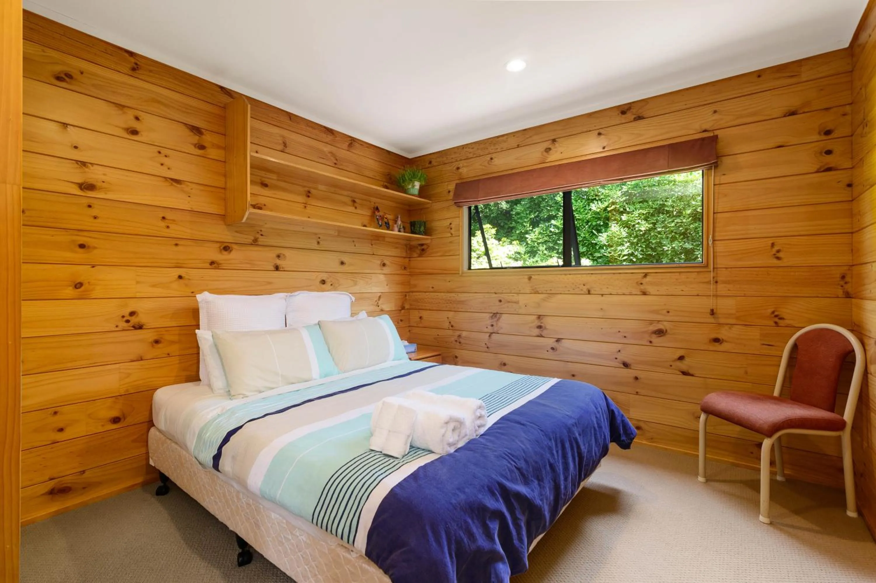 Bedroom, Bed in Ngongotaha Lakeside Lodge