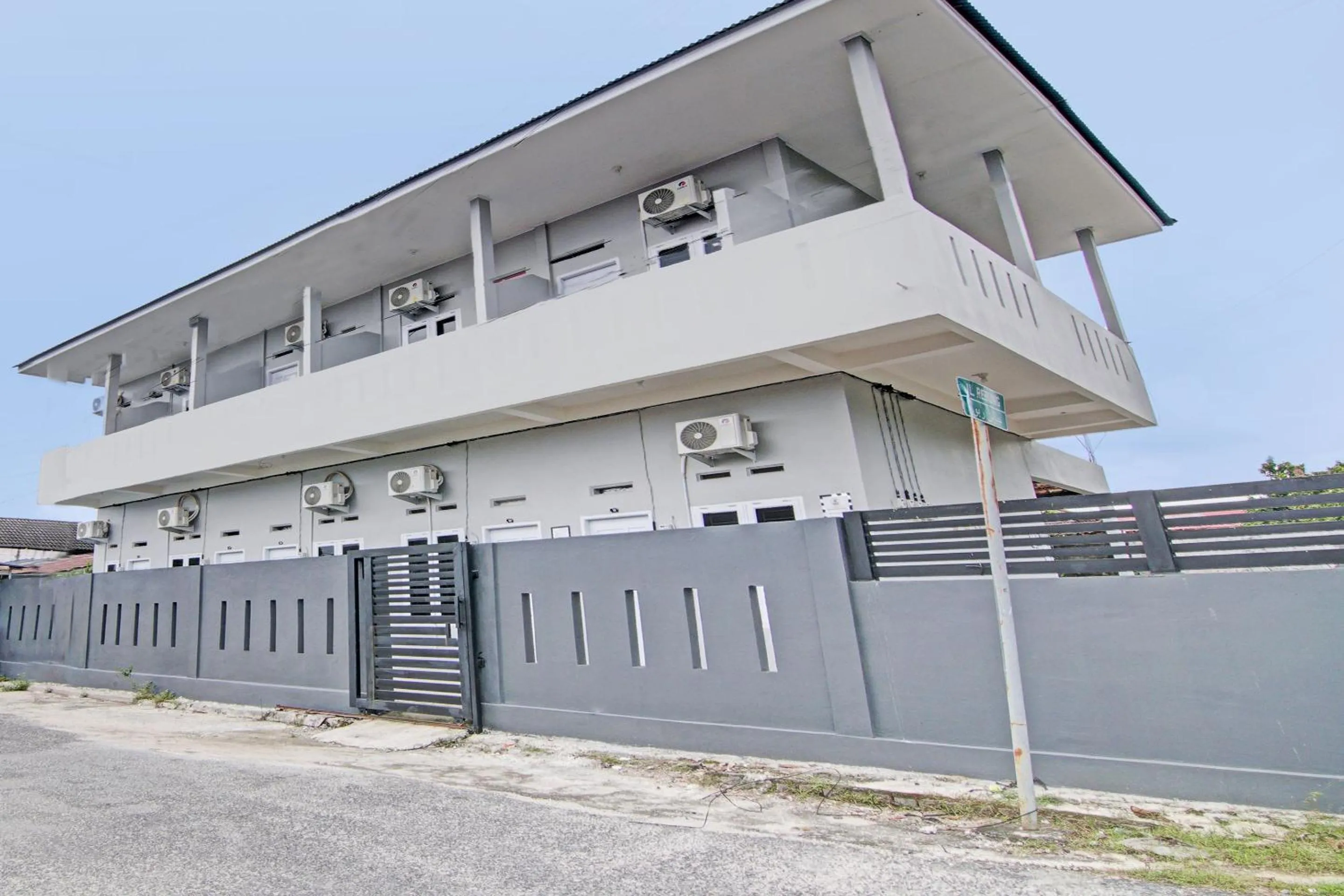 Property building in Hotel O Lavina Guesthouse