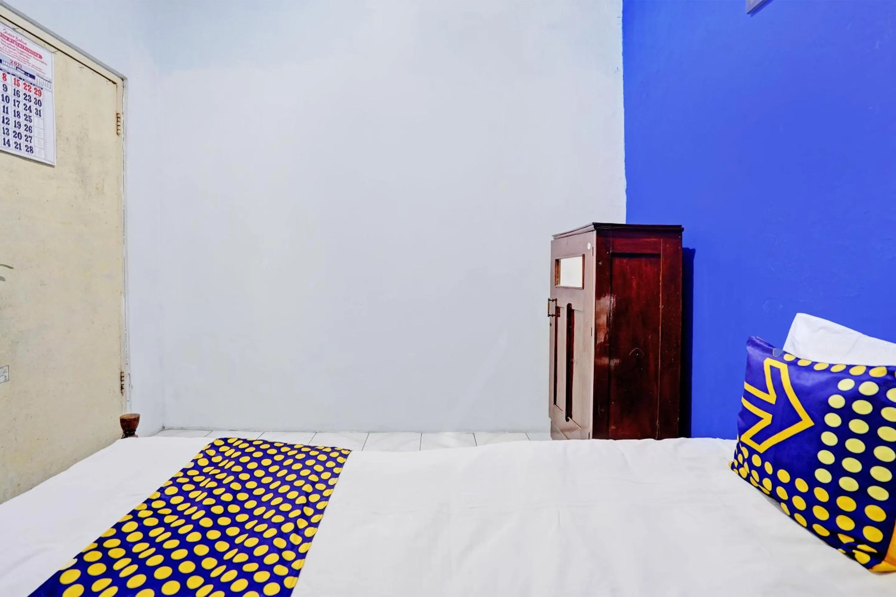 Bedroom, Bed in OYO Life 92921 Omaya Kost Syariah