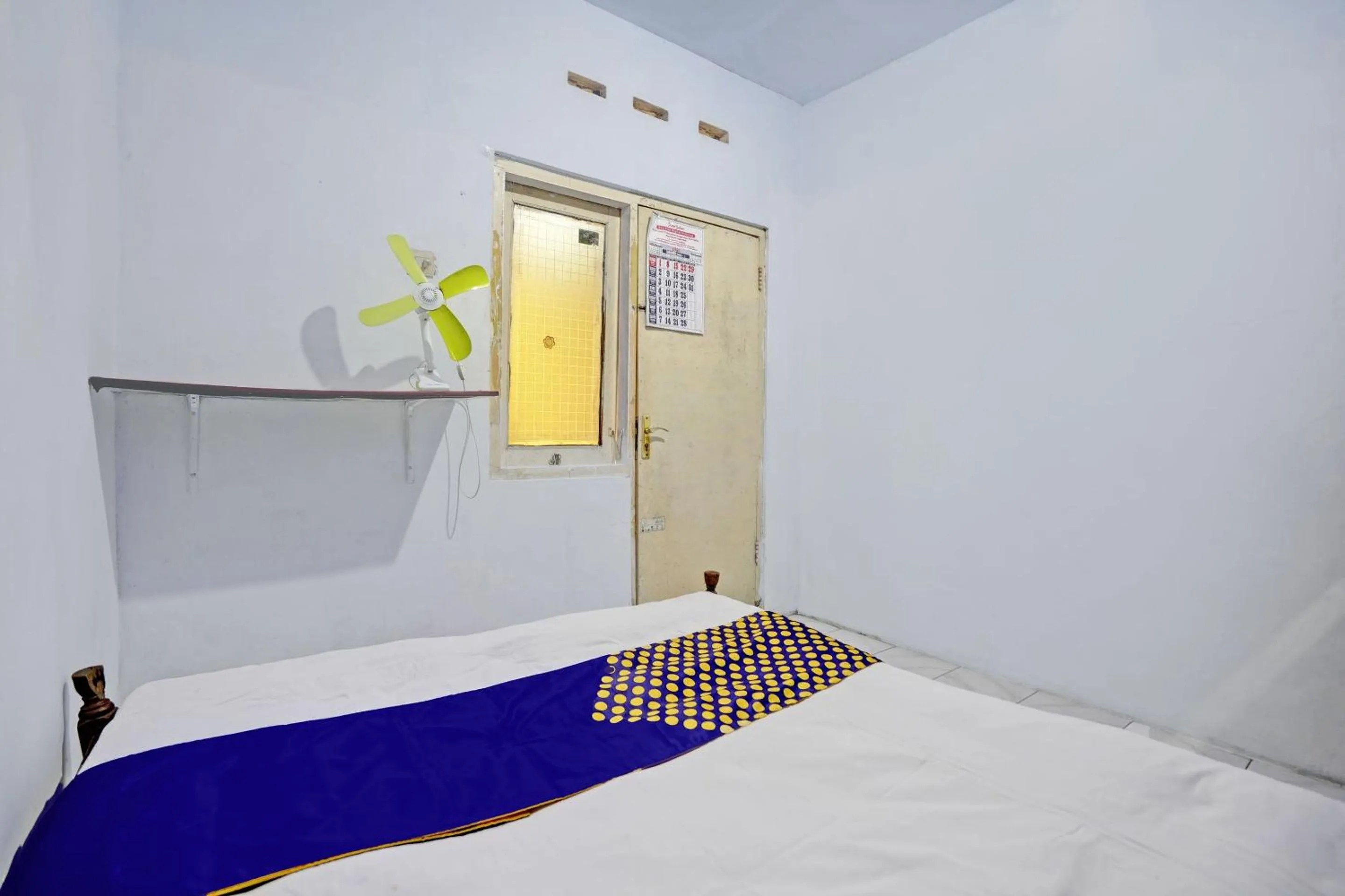 Bedroom, Bed in OYO Life 92921 Omaya Kost Syariah