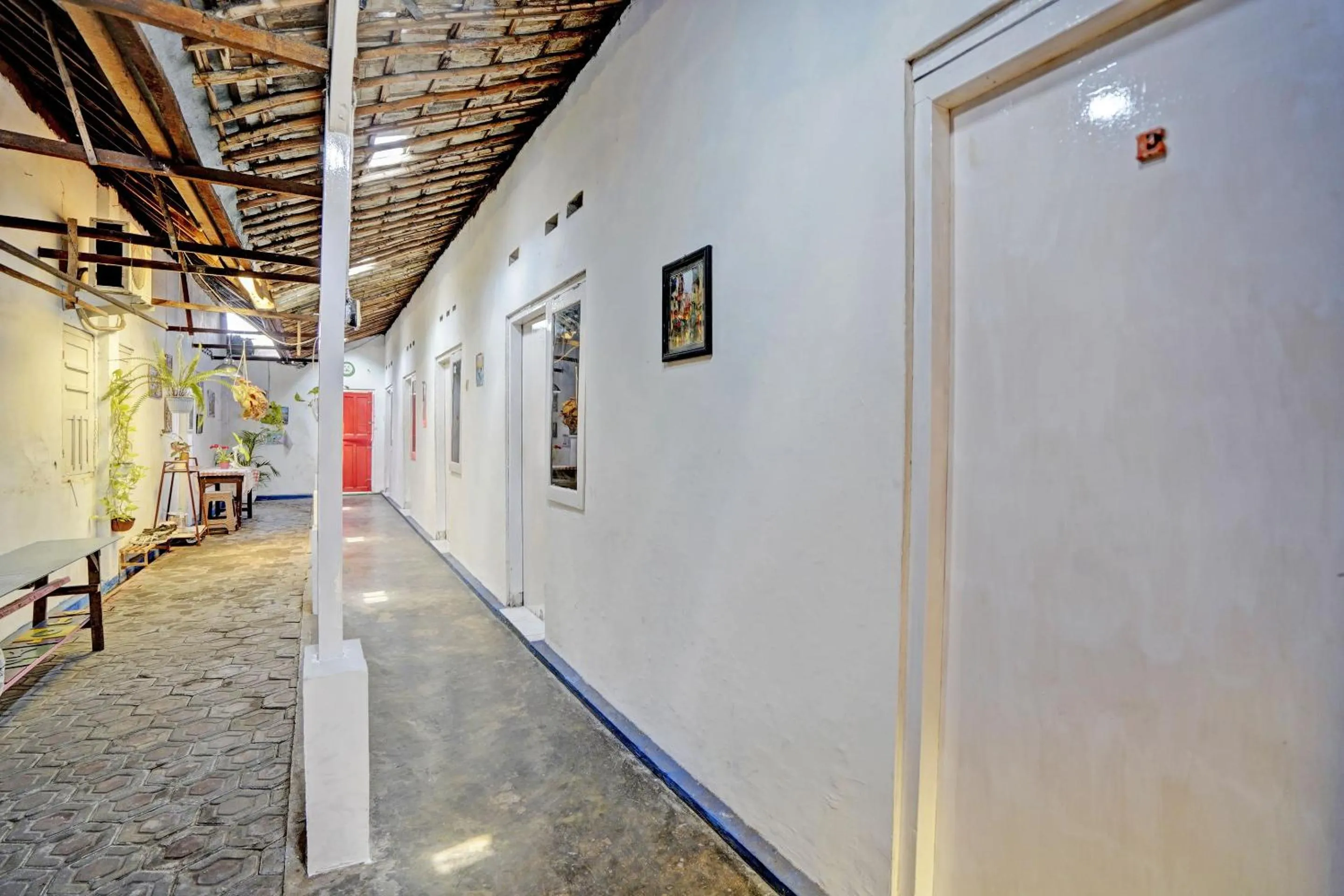 Lobby or reception in OYO Life 92921 Omaya Kost Syariah