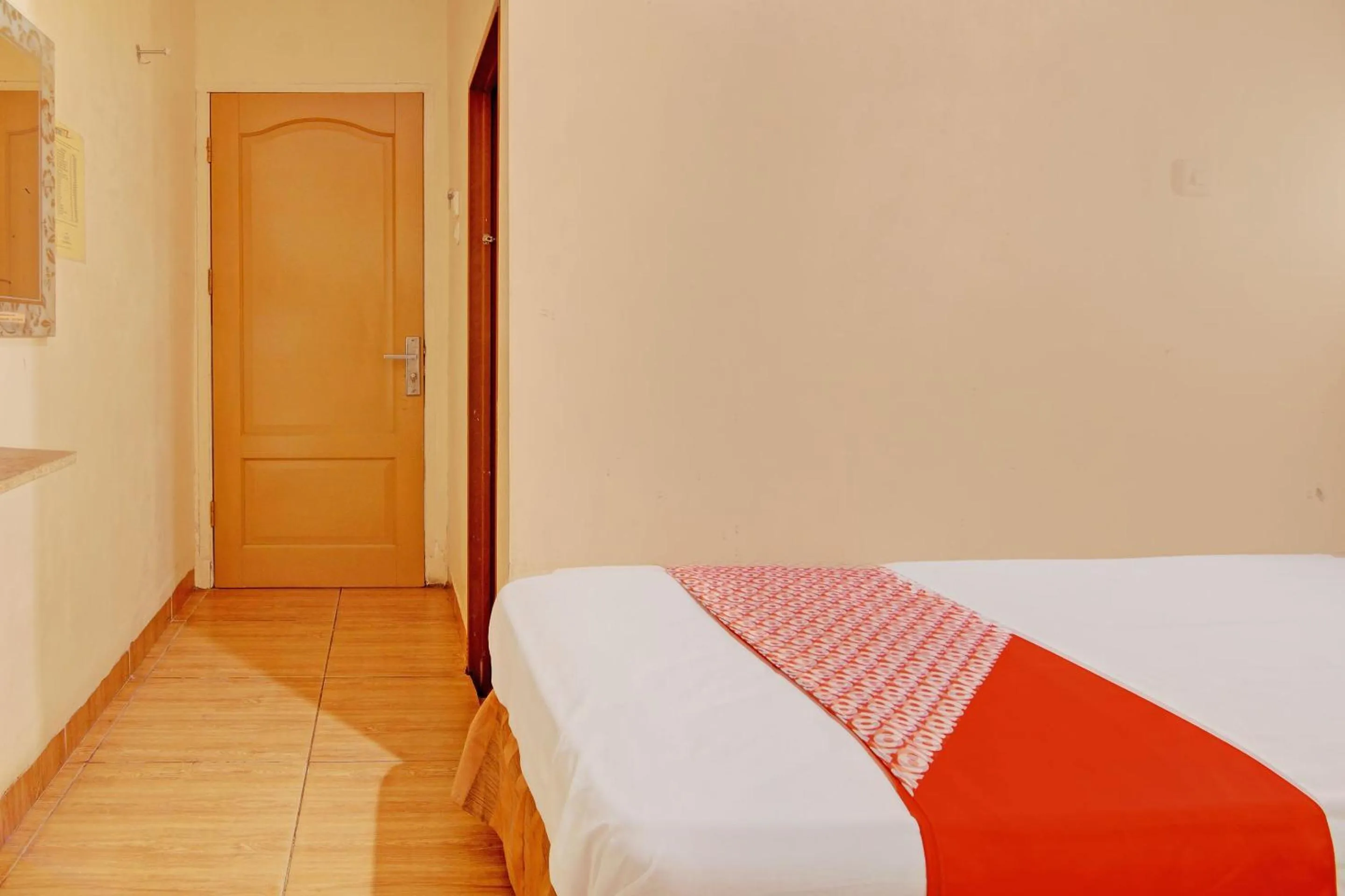 Bedroom, Bed in Hotel O Kalista Guest House Syariah