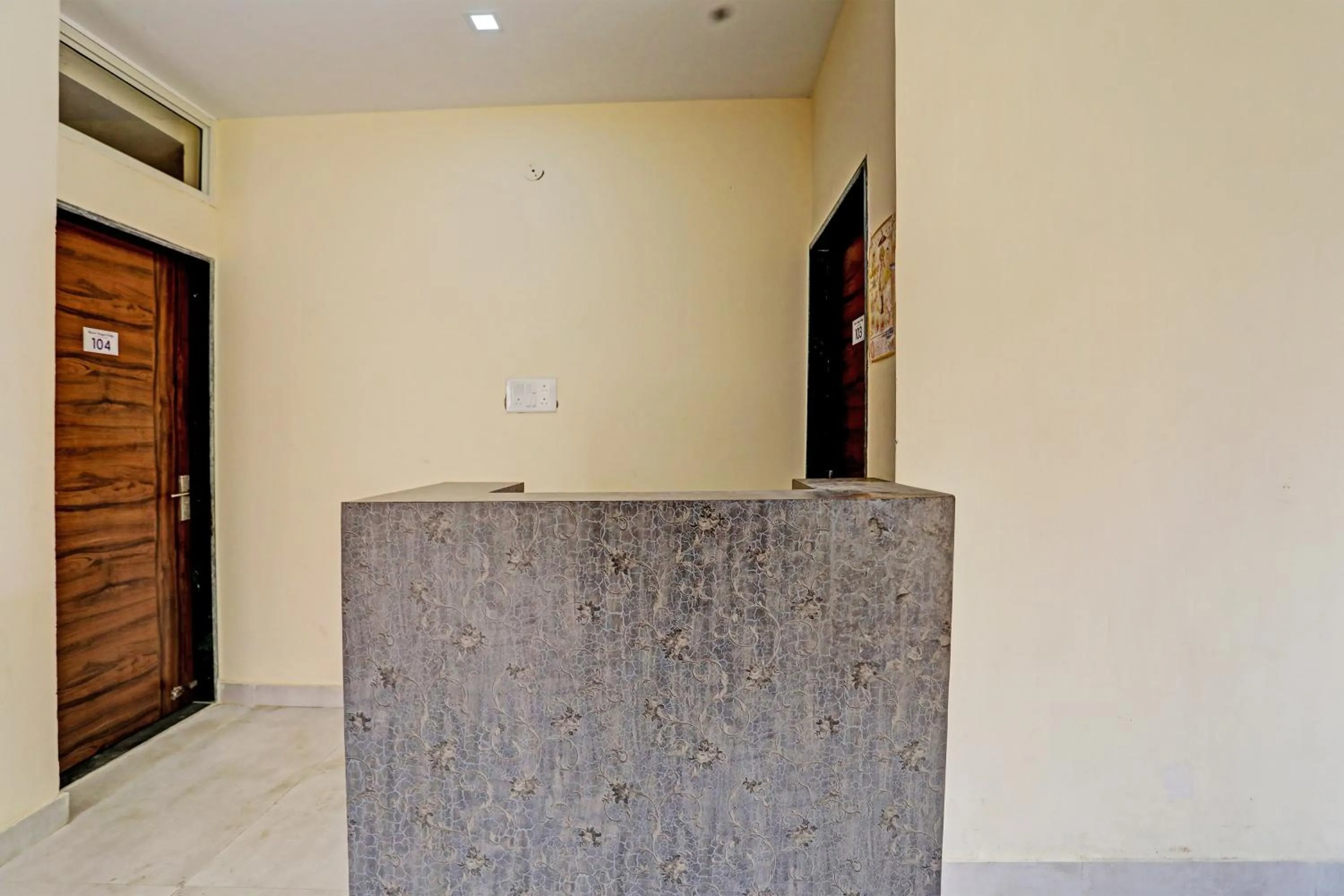 Lobby or reception in Hotel O Regal Edge