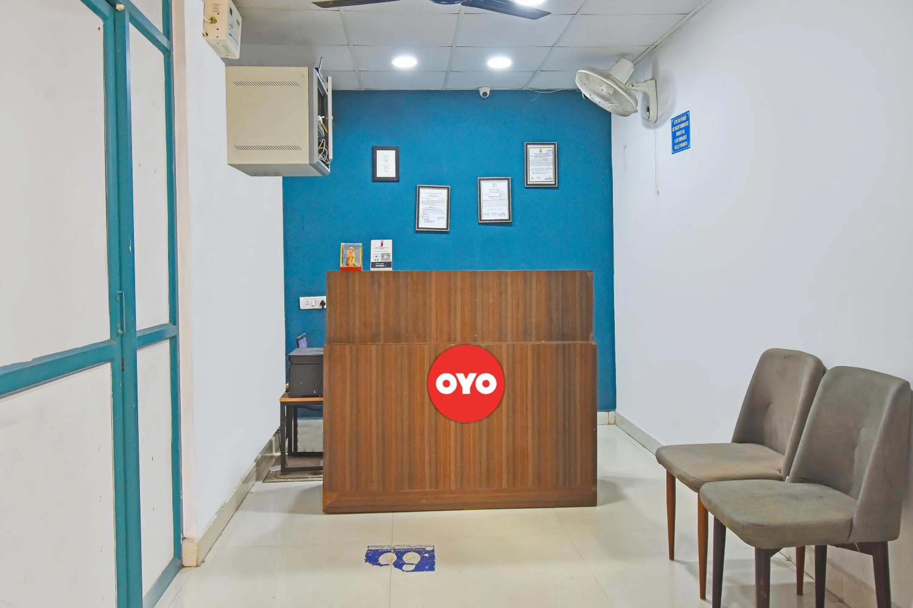 Lobby or reception in Hotel O Grand Residency Near Kasi Talkies