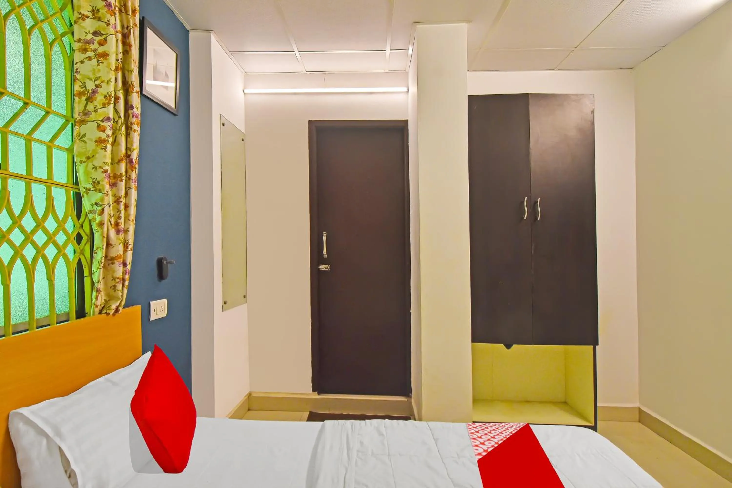 Bedroom, Bed in Hotel O Grand Residency Near Kasi Talkies