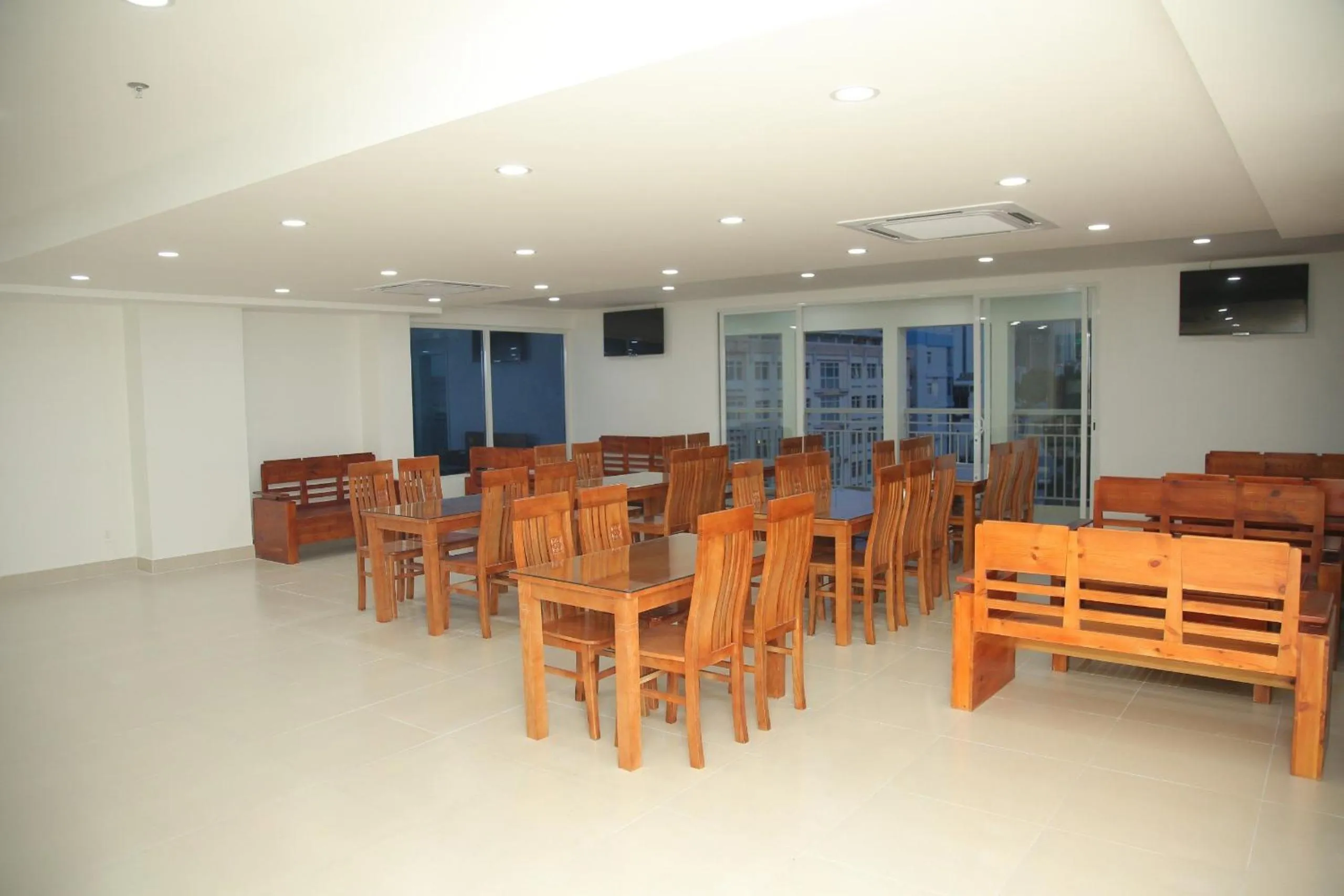 Restaurant/places to eat in Thiên Tài Hotel