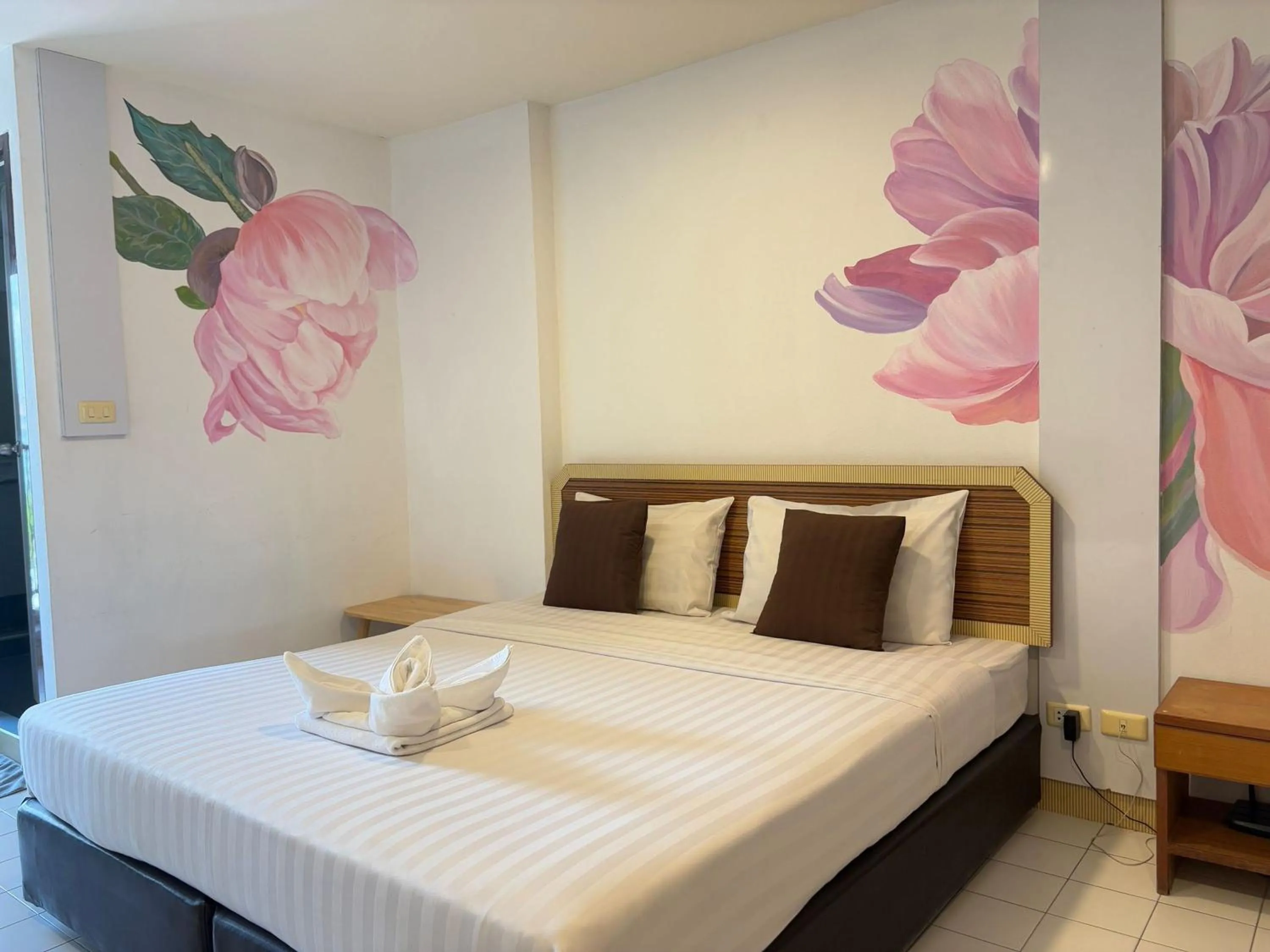 Bedroom, Bed in OYO 75446 Travis Inthamara 49