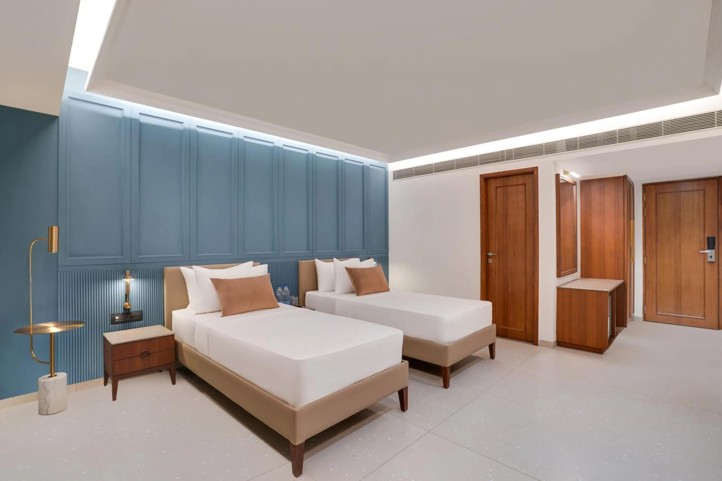 Photo of the whole room, Bed in Lemon Tree Hotel, Rajkot