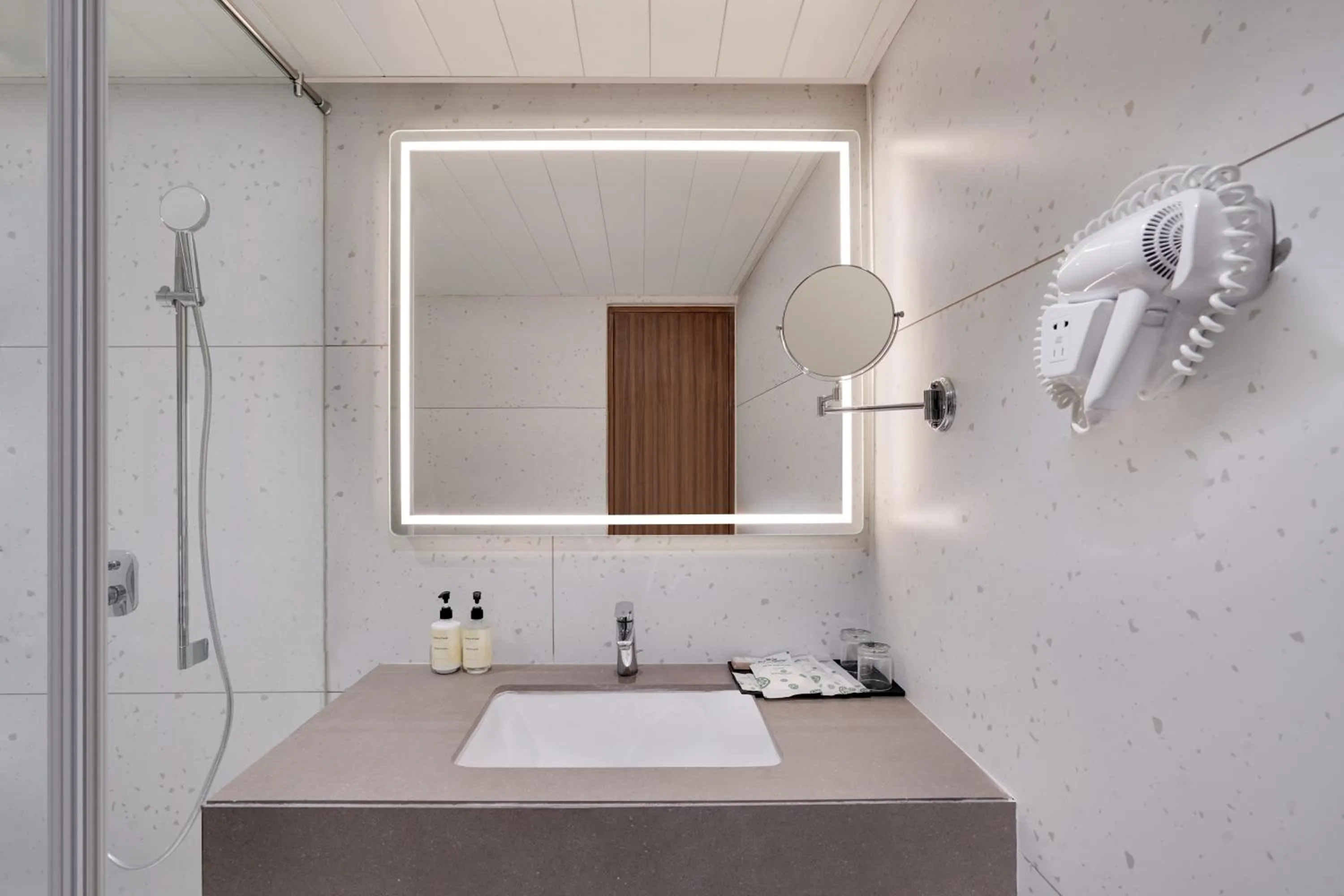 Bathroom in Lemon Tree Hotel, Rajkot