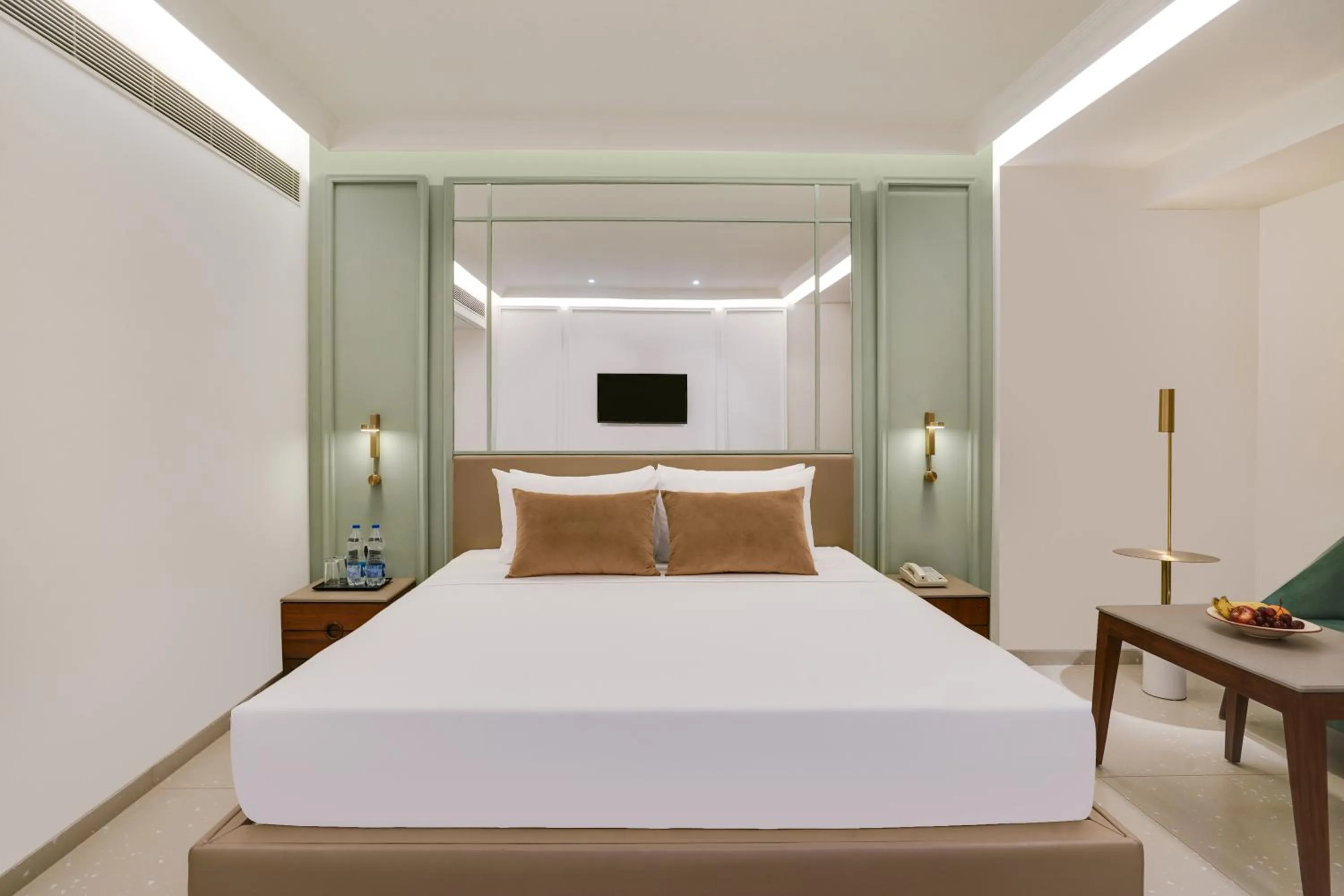 Bed in Lemon Tree Hotel, Rajkot