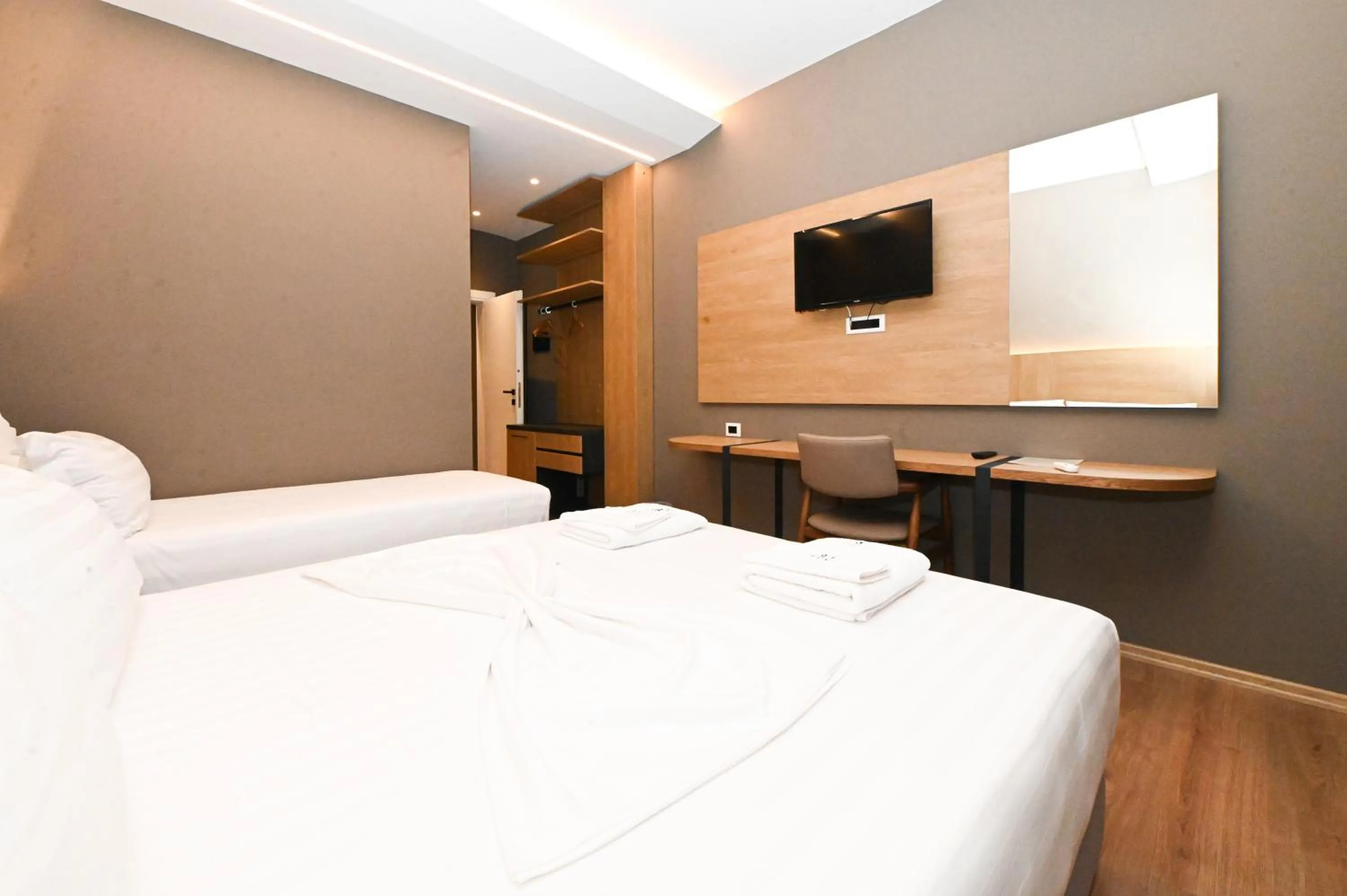 Photo of the whole room, Bed in Hotel Panorama