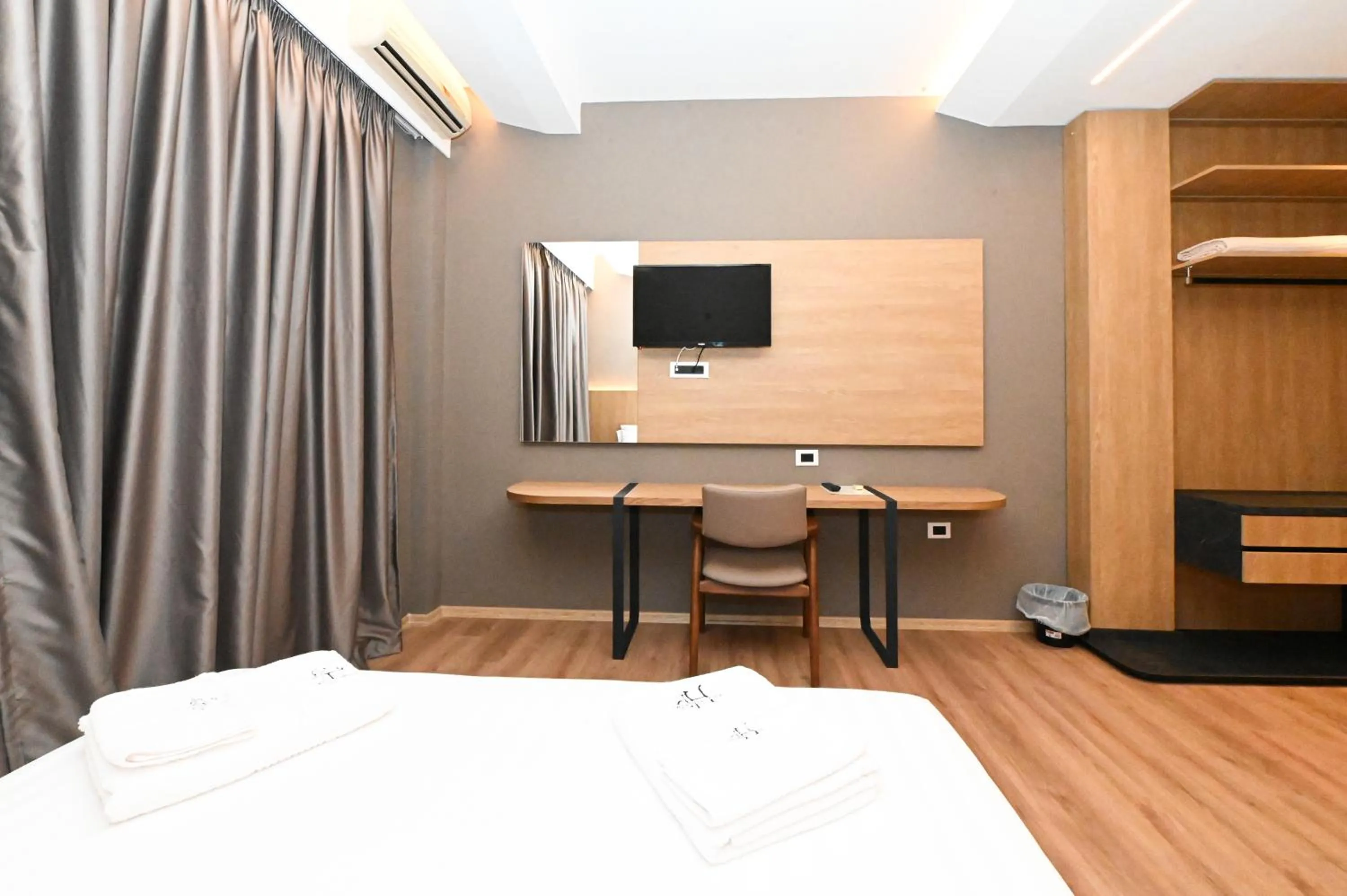 TV and multimedia, Bed in Hotel Panorama